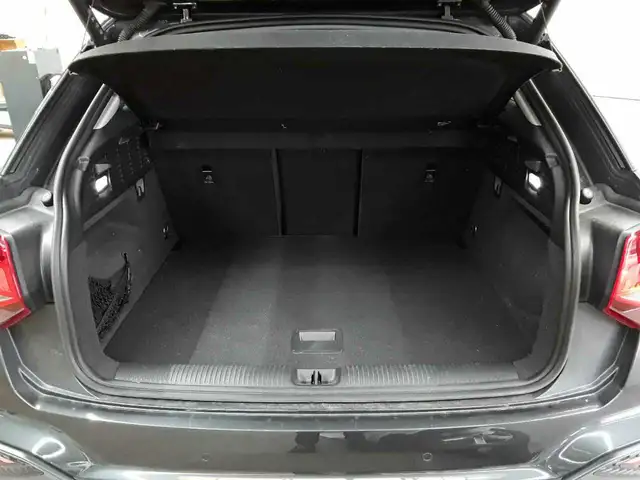 Audi Q2 view 15