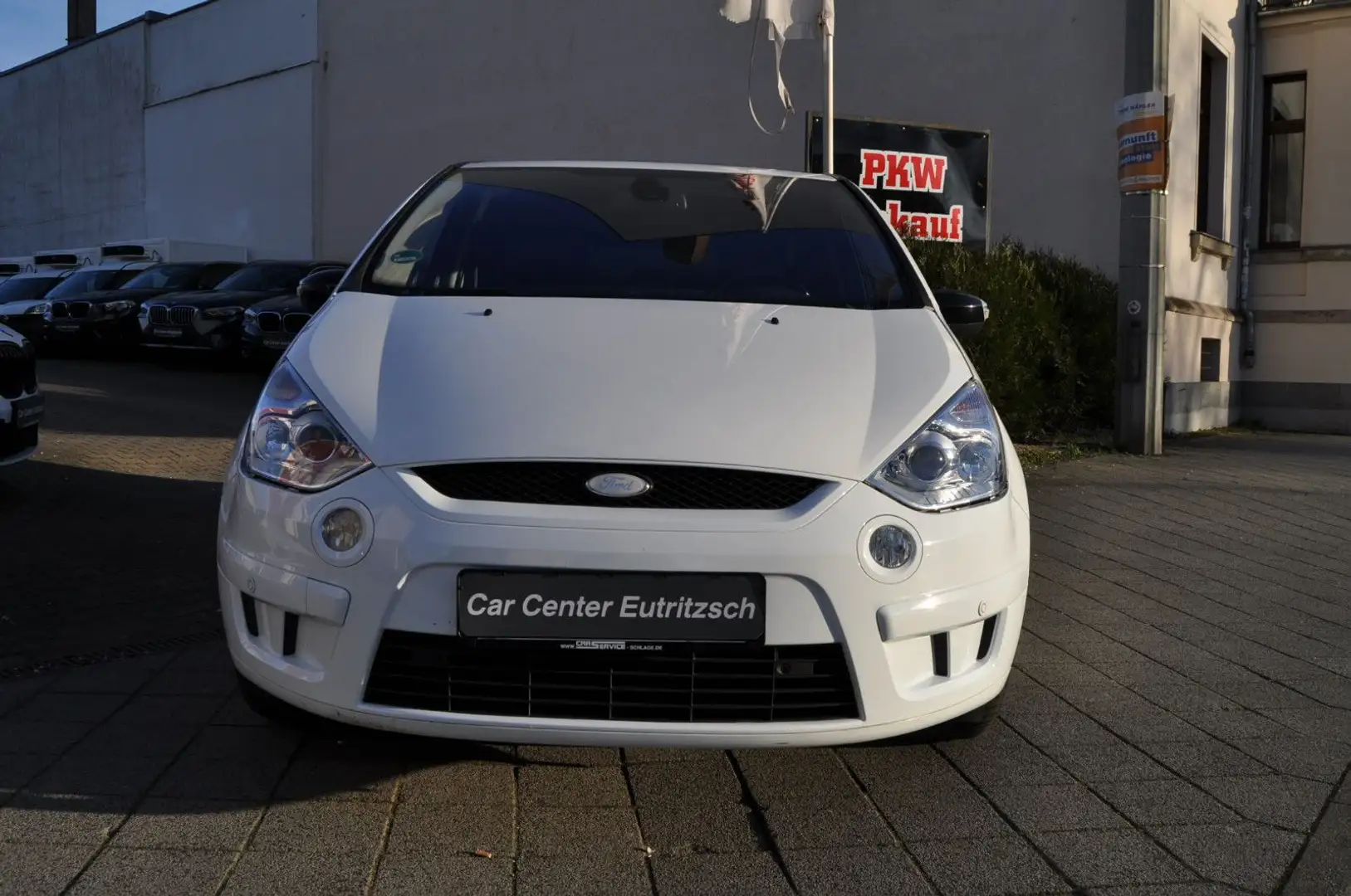 Ford S-Max 2.5 Titanium Navi Pano Xenon Leder Weiß - 2