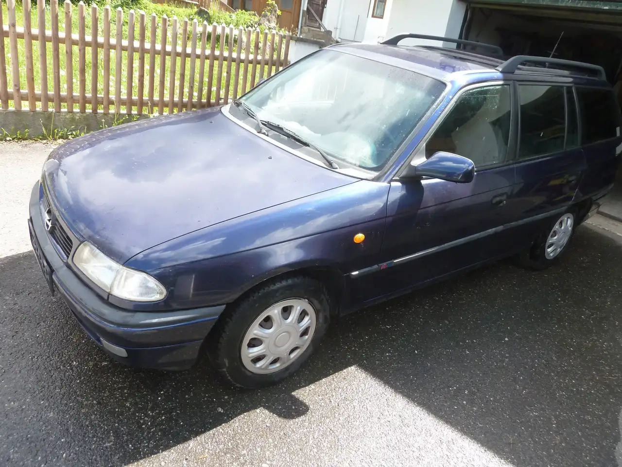 Opel Astra Caravan GL, foto 1