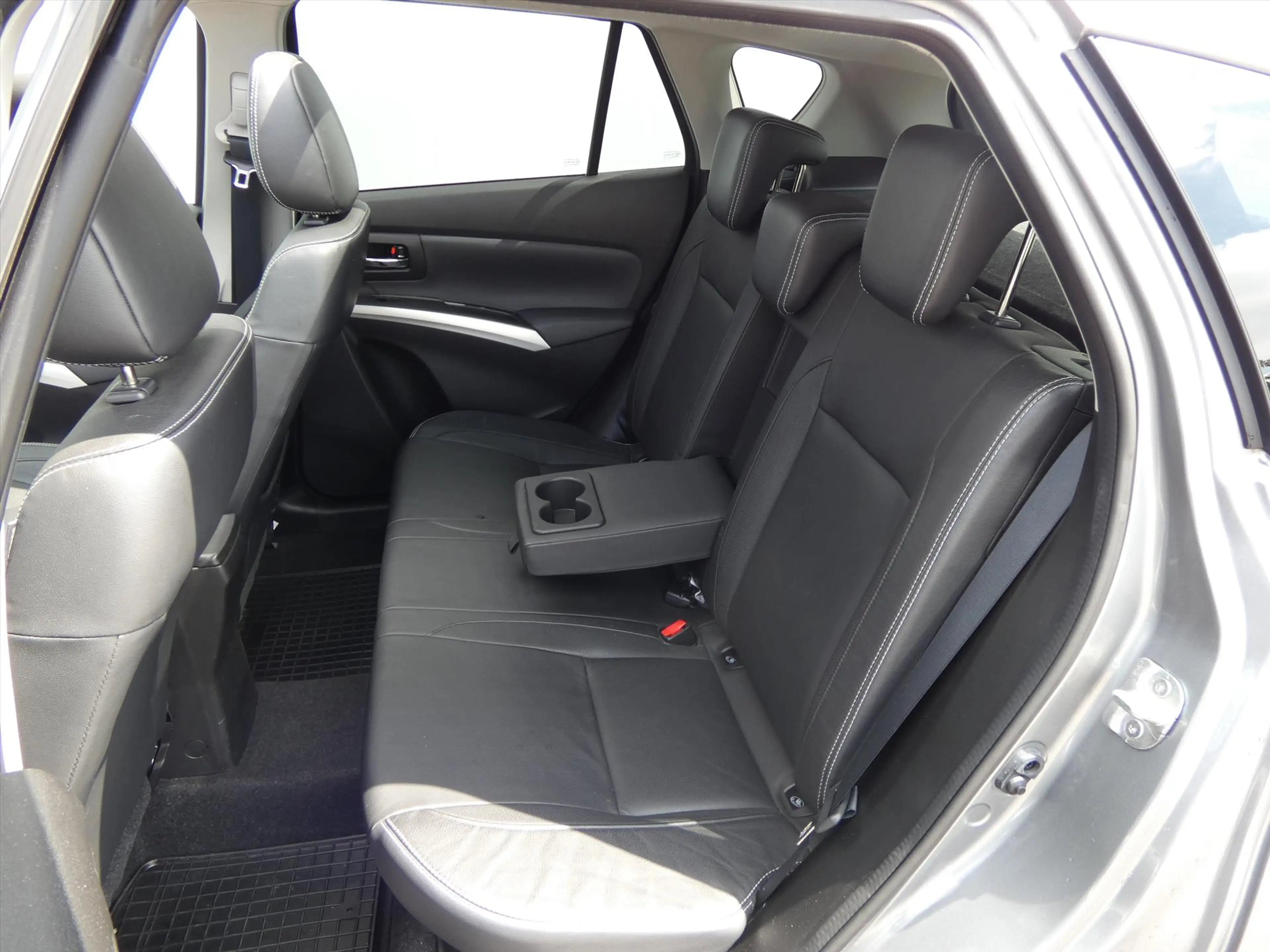 Suzuki SX4 S-Cross 1.6 88KW CVT — photo 13