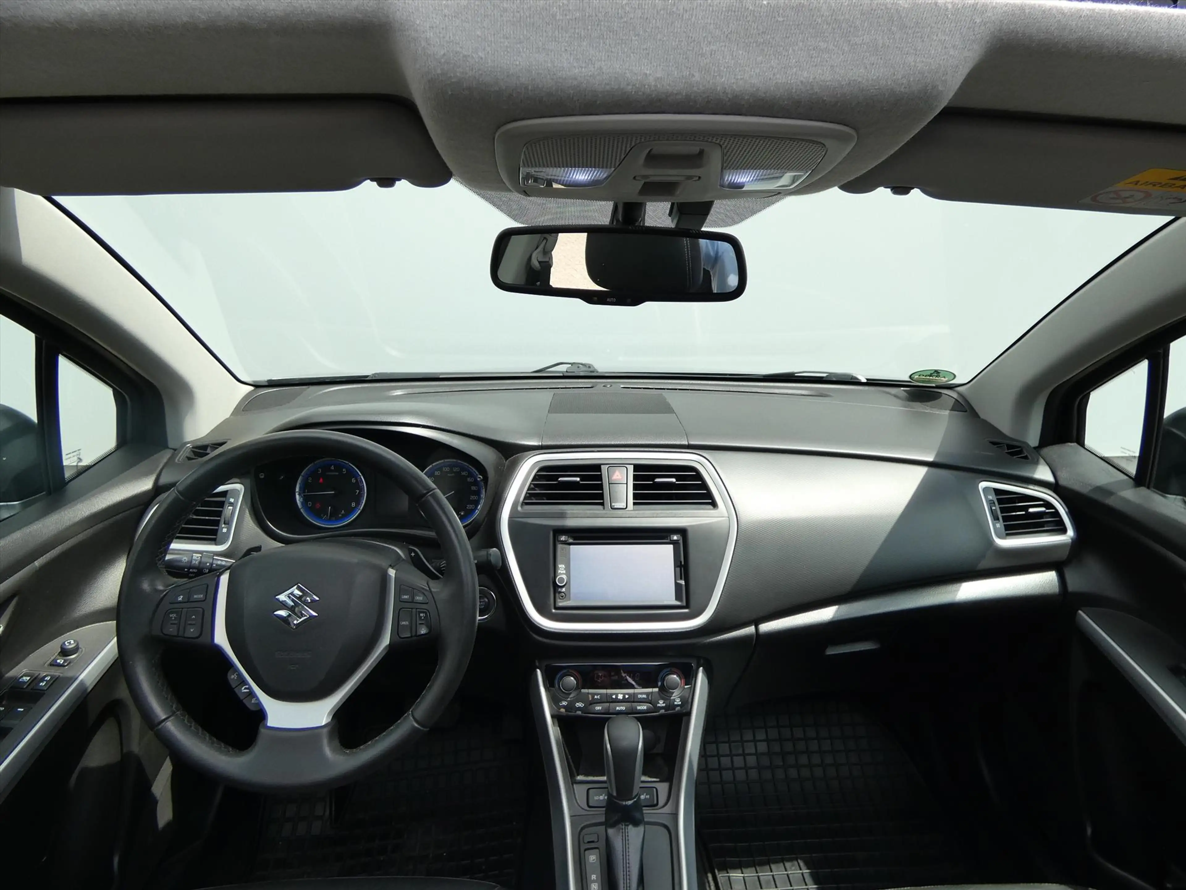 Suzuki SX4 S-Cross 1.6 88KW CVT — photo 14