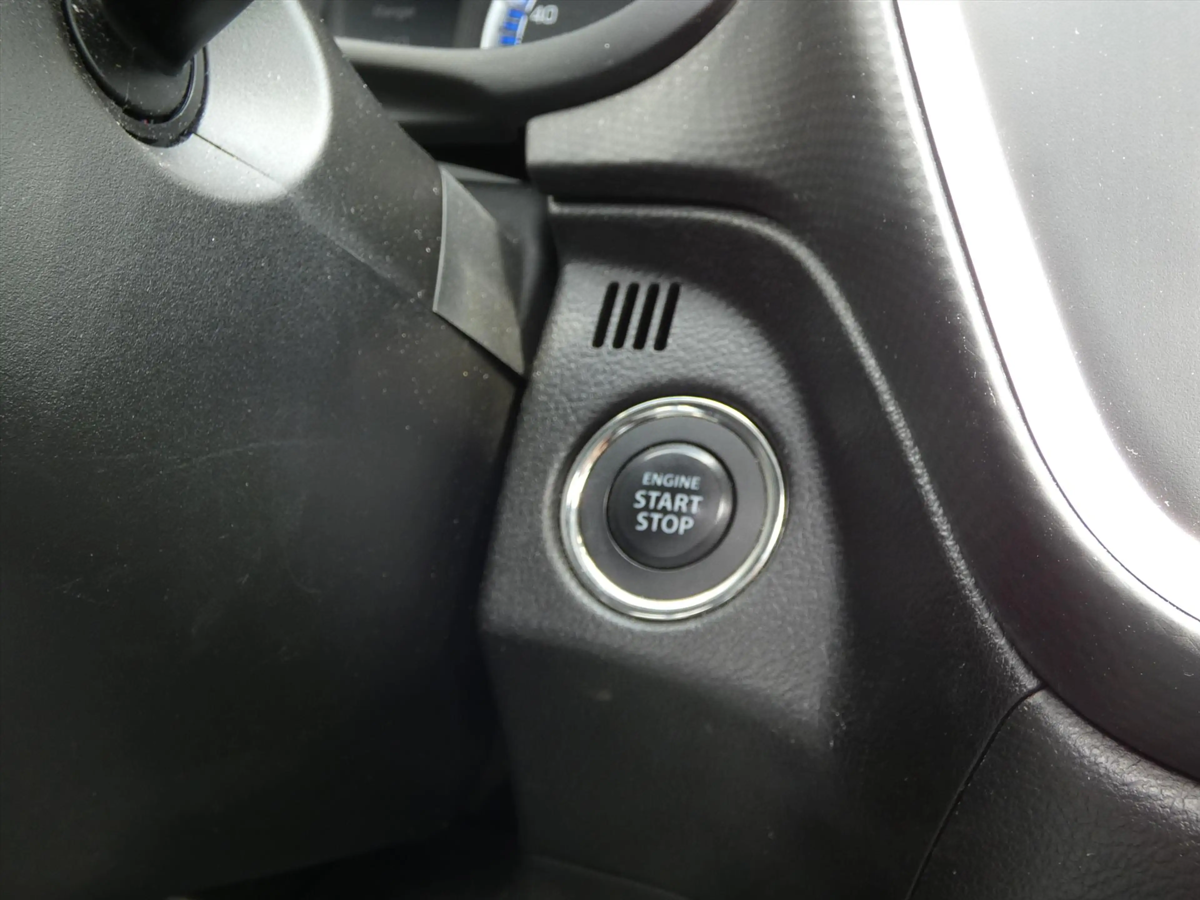 Suzuki SX4 S-Cross 1.6 88KW CVT — photo 21