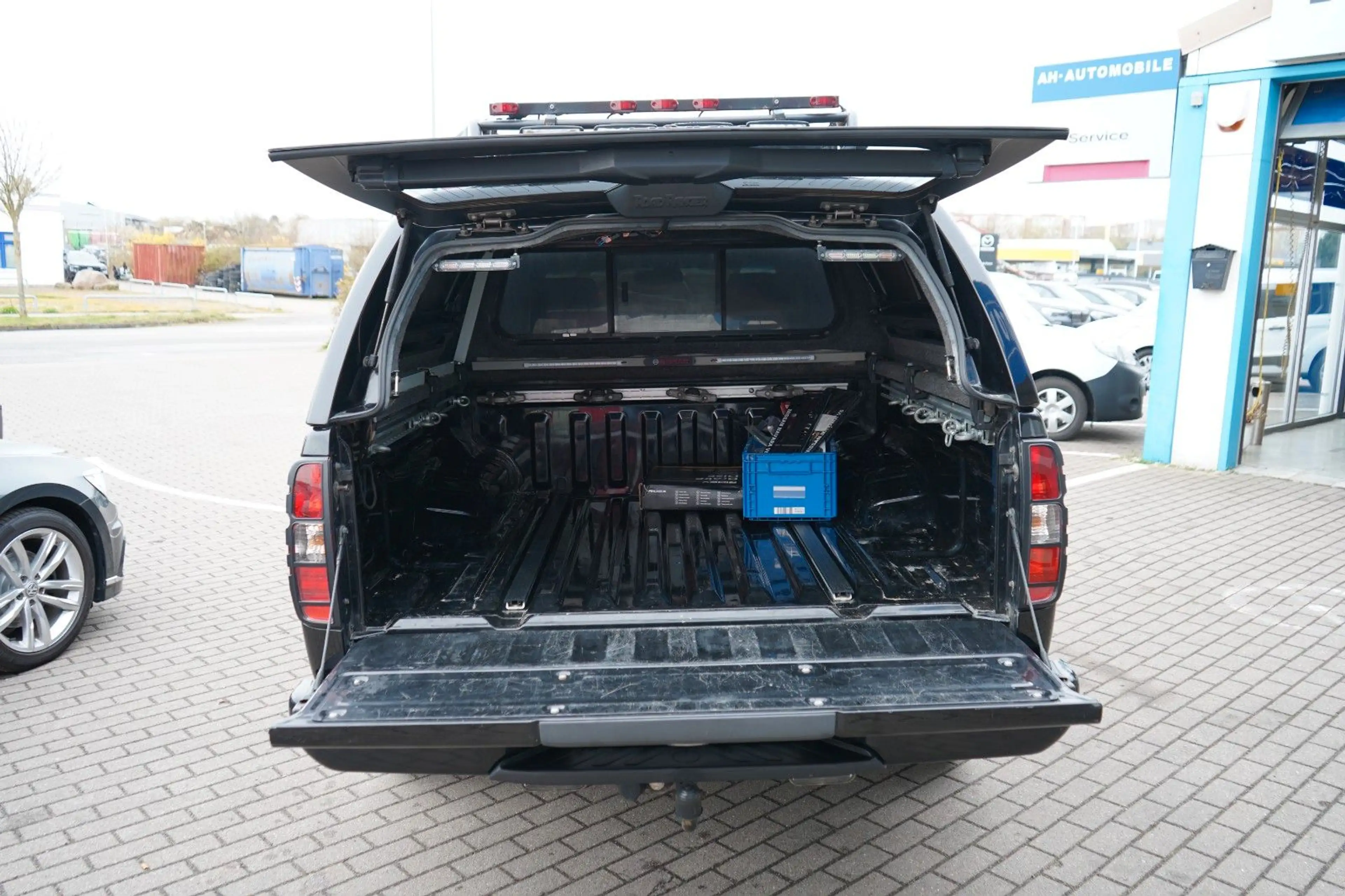 Nissan Navara Pickup Double Cab LE V6 4X4 AUTOMATIK — photo 8