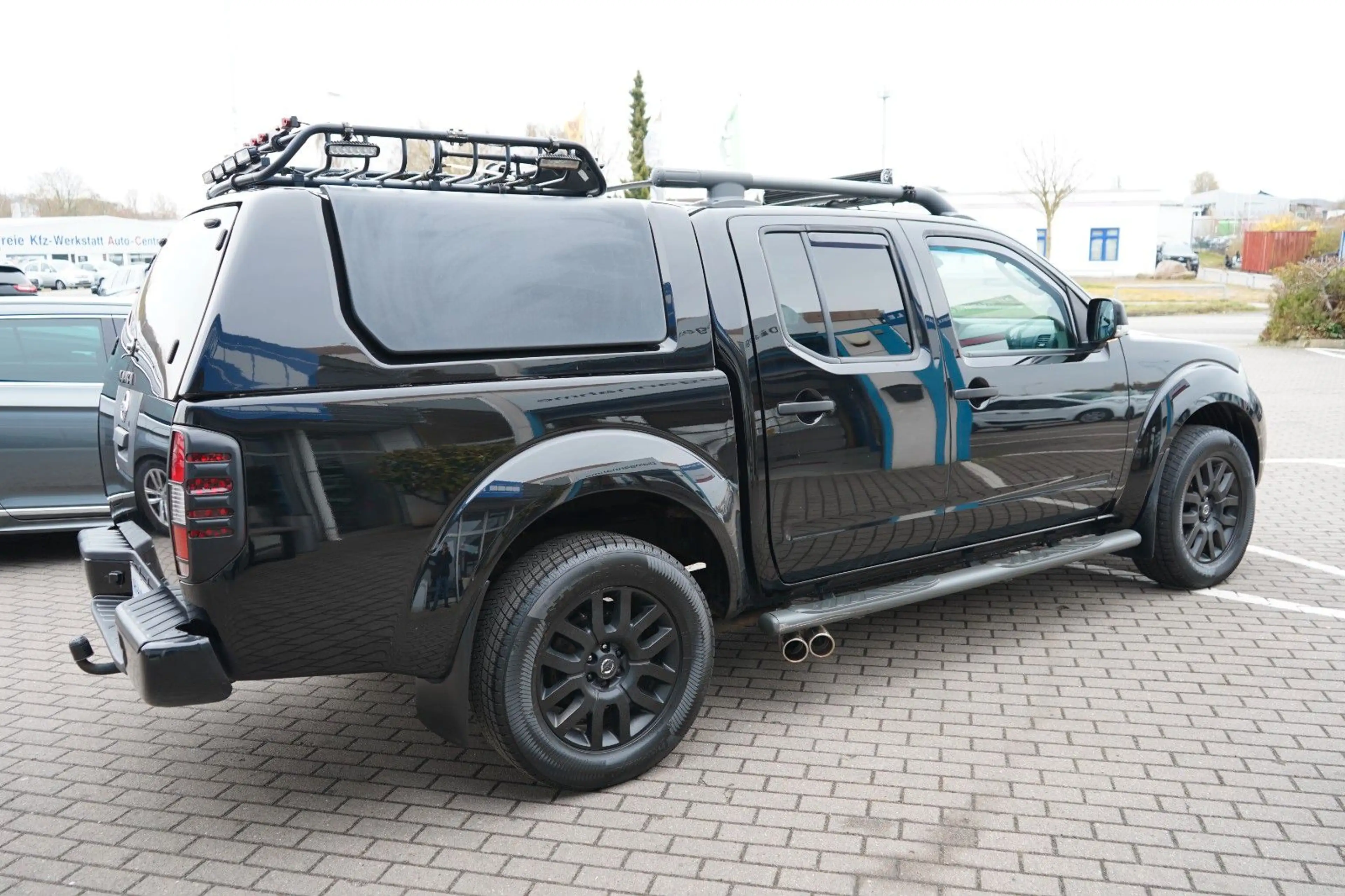 Nissan Navara Pickup Double Cab LE V6 4X4 AUTOMATIK — photo 5