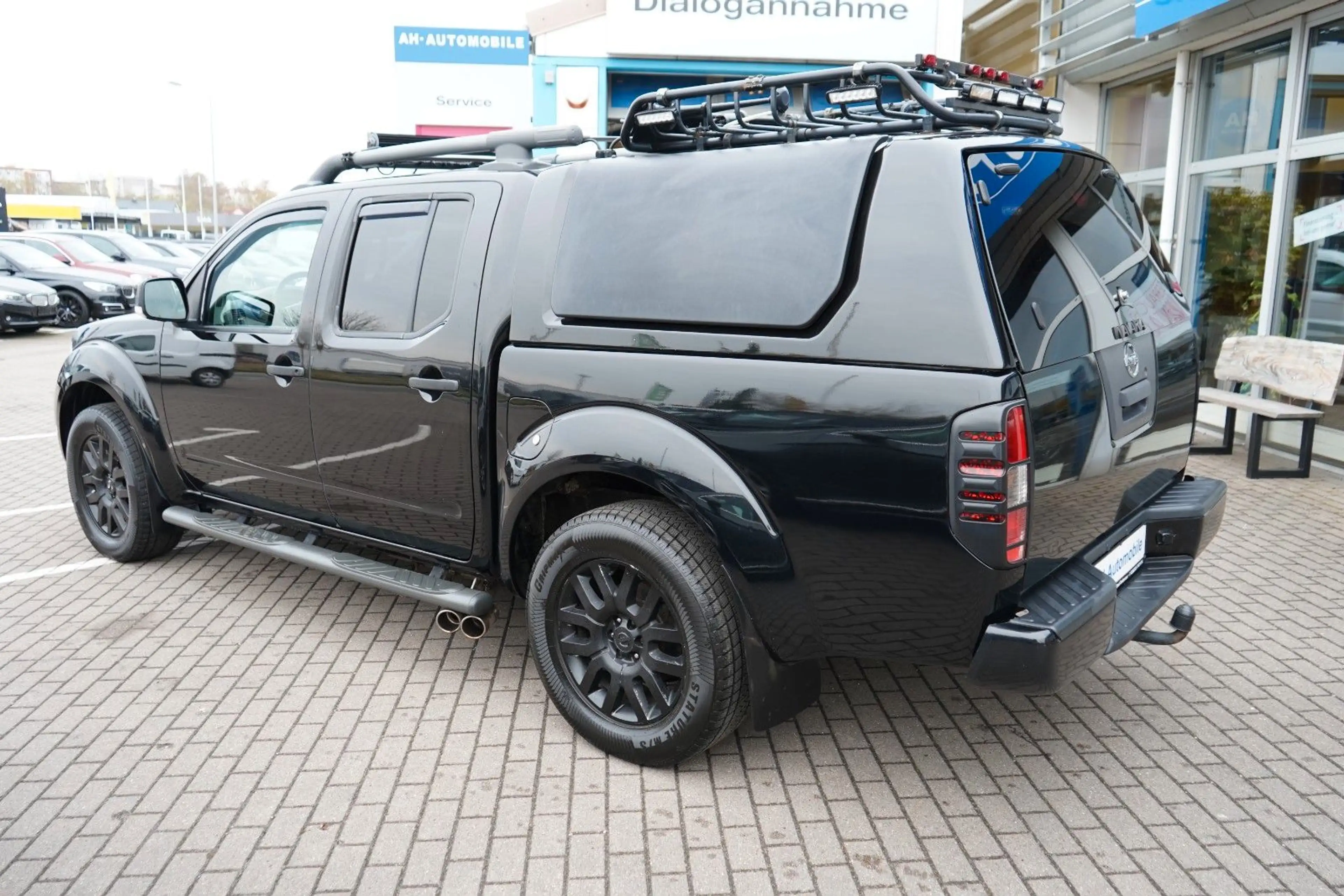 Nissan Navara Pickup Double Cab LE V6 4X4 AUTOMATIK — photo 4