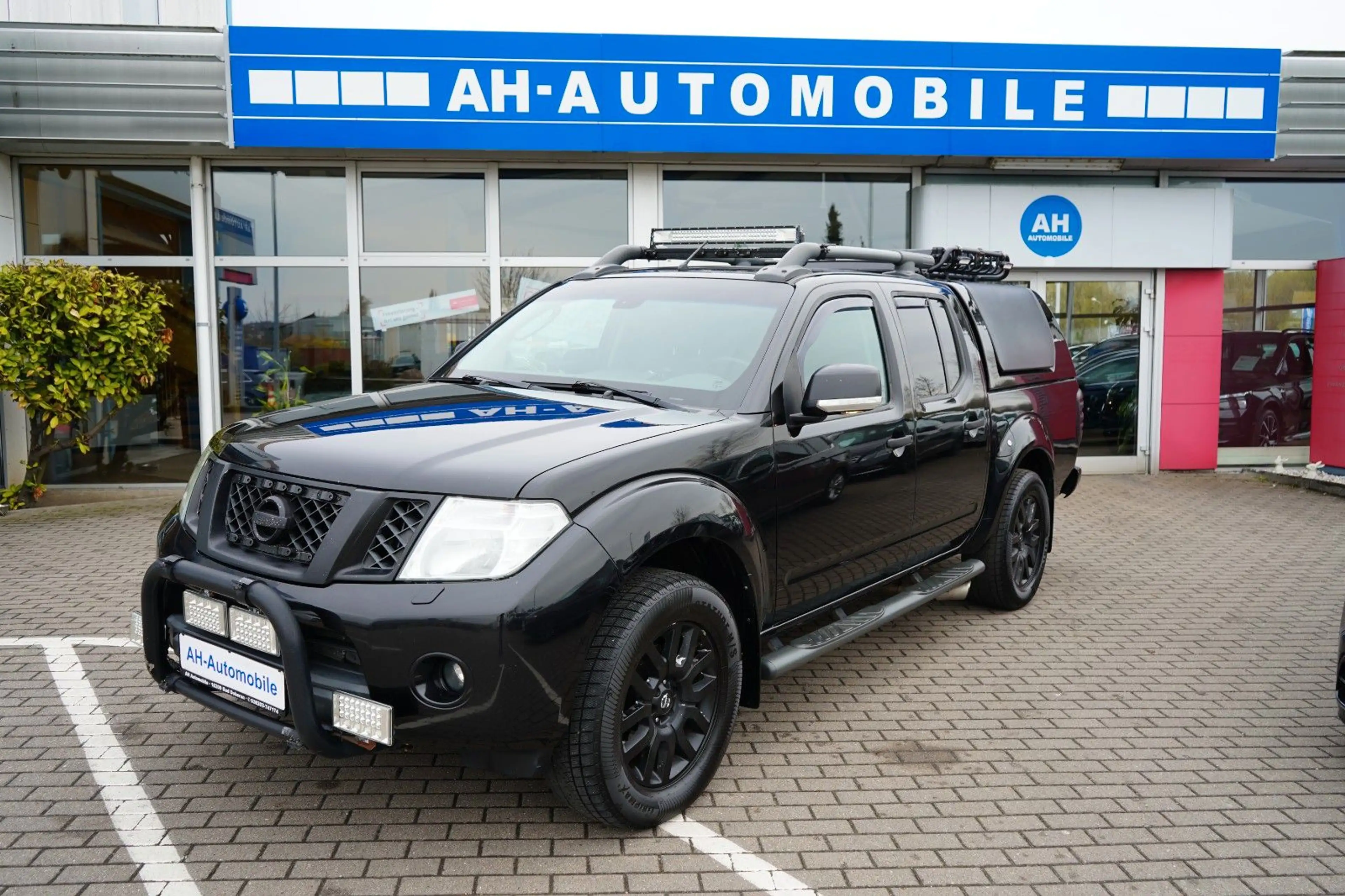 Nissan Navara Pickup Double Cab LE V6 4X4 AUTOMATIK