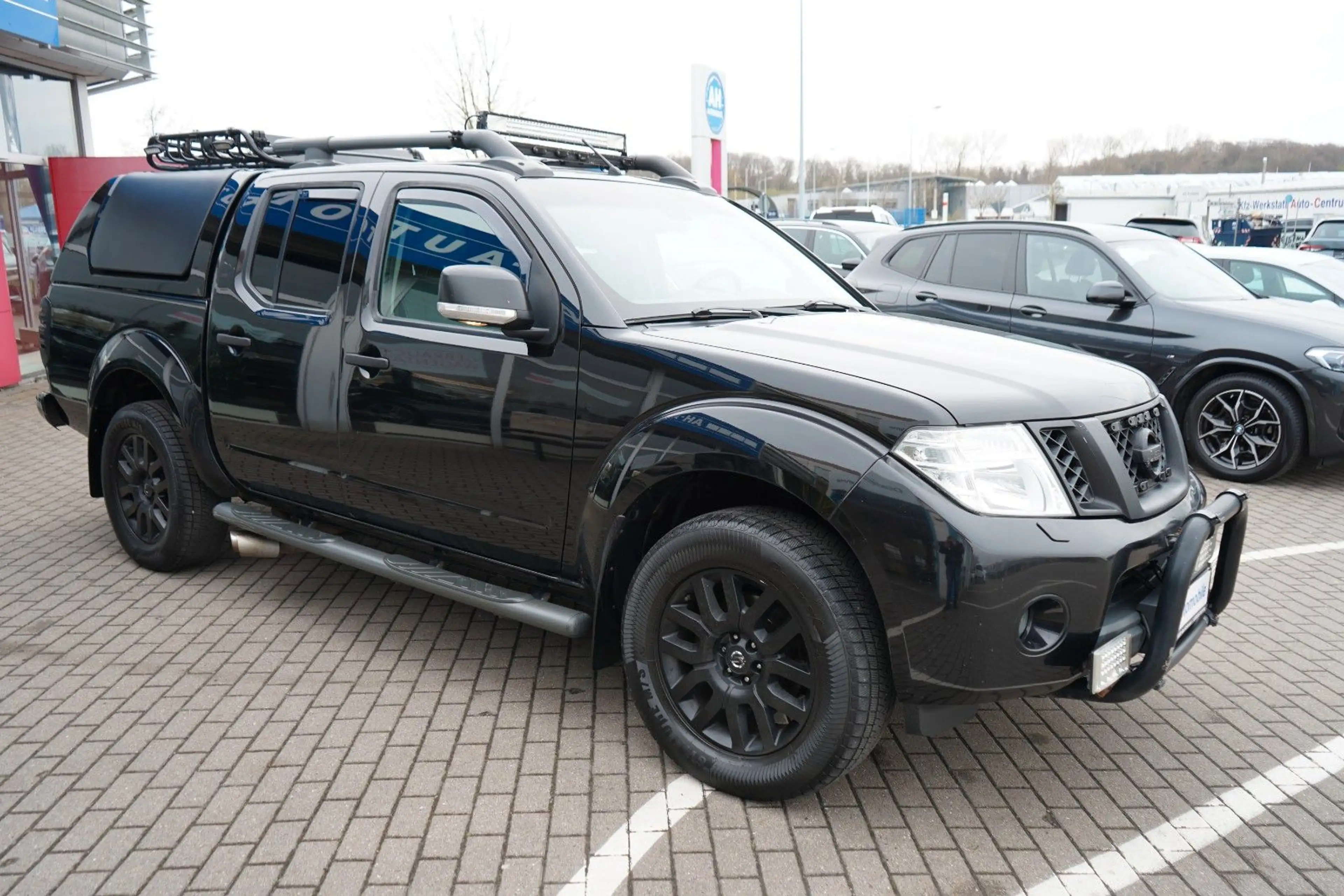 Nissan Navara Pickup Double Cab LE V6 4X4 AUTOMATIK — photo 3