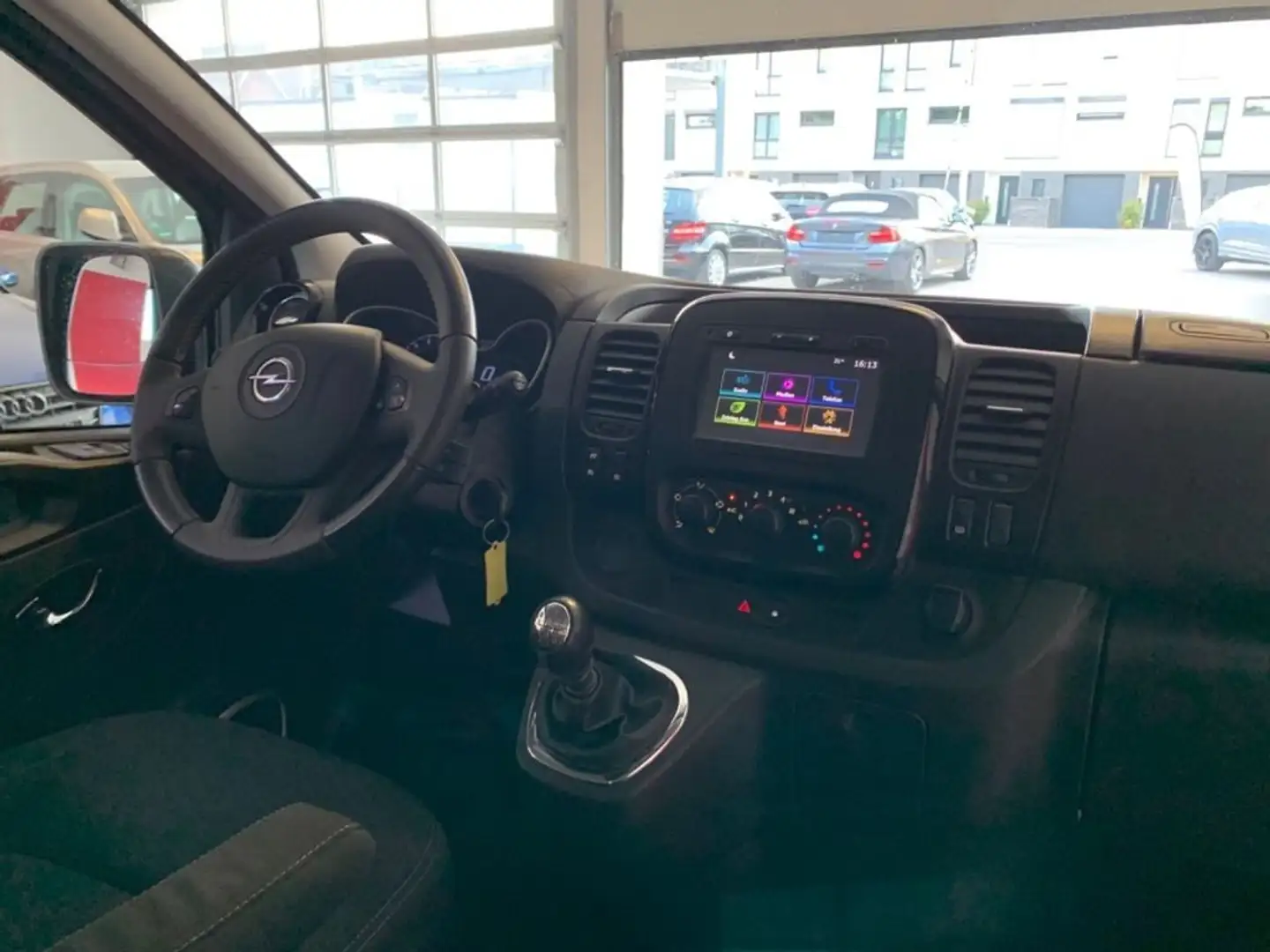 Opel Vivaro 27 1.6 BiTurbo  L2 H1 Noir - 1