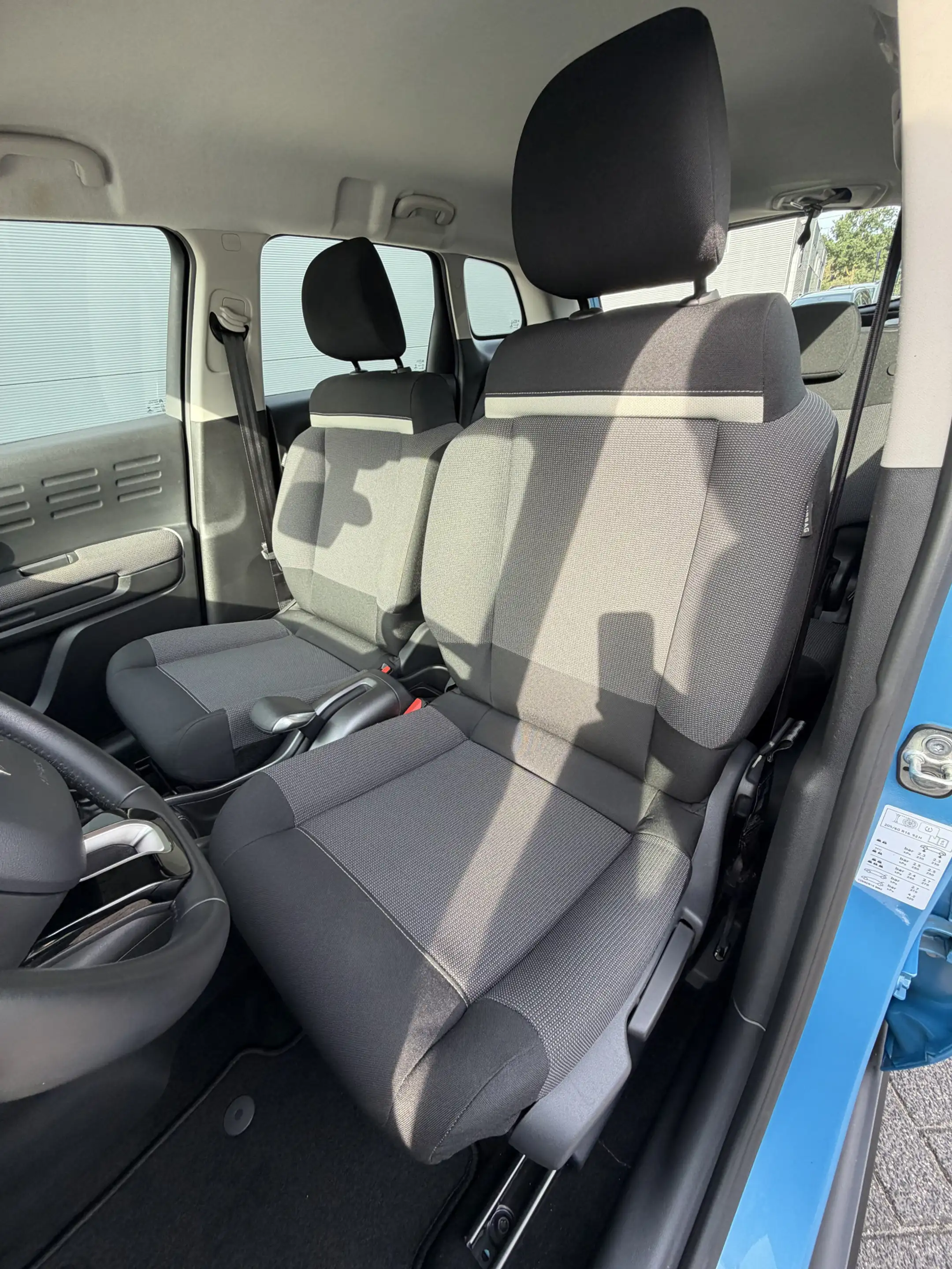 Citroen C3 Aircross 110pk Feel (Automatische Airco - Navigatie - Parke — photo 11