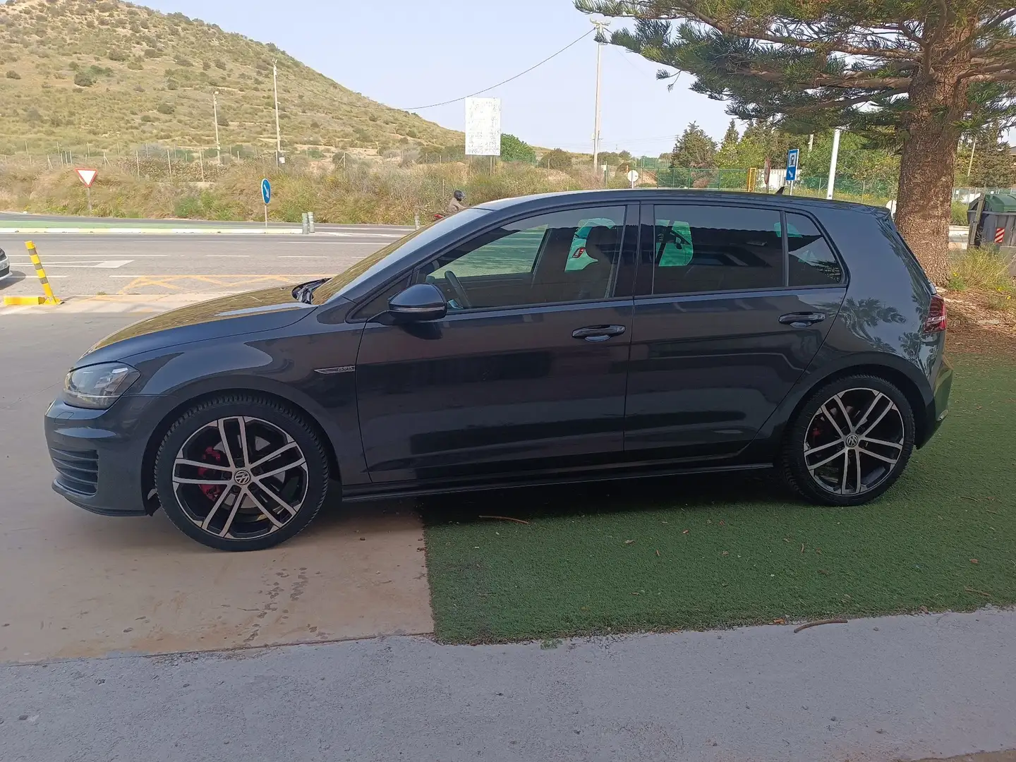 Volkswagen Golf GTD 2.0TDI CR BMT 184 - 1