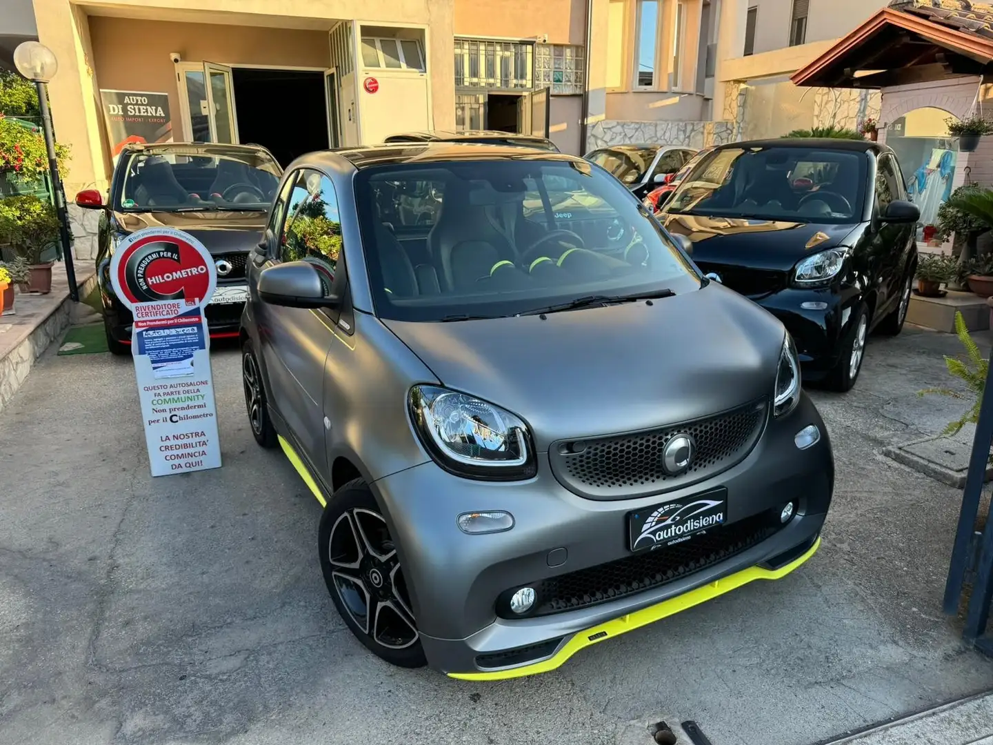 smart forTwo 90 0.9 Turbo twinamic Urbanrunner taylor made asph Gris - 1