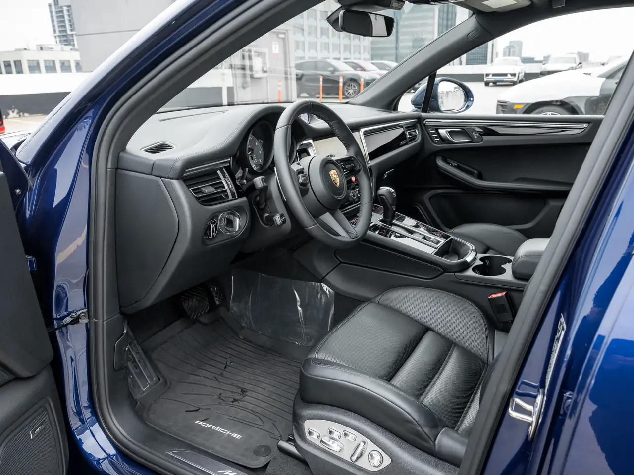 Porsche Macan снимка Porsche Macan