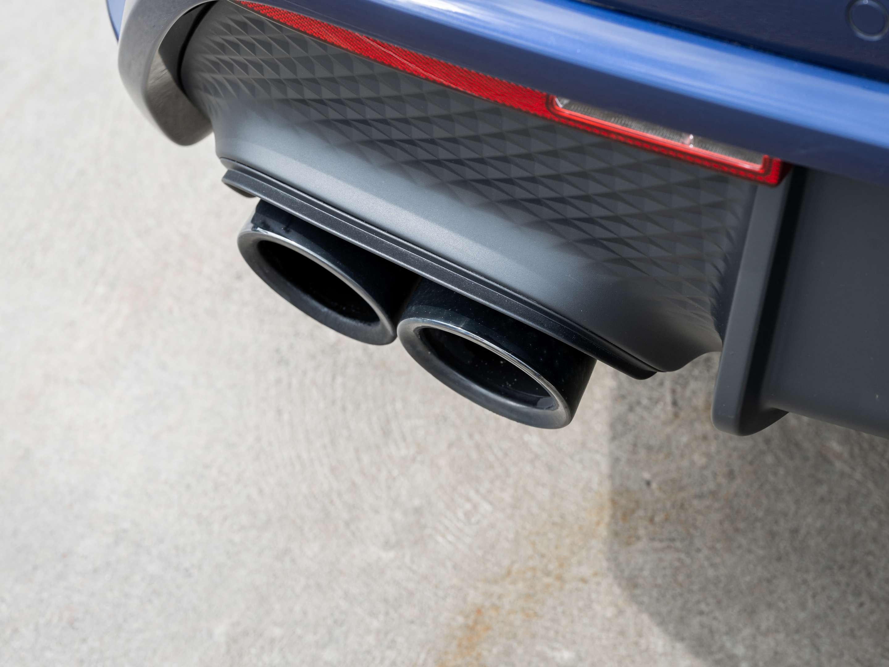 2025 Porsche Macan S | Winter Tire Package Included | 375 HP thumb 11