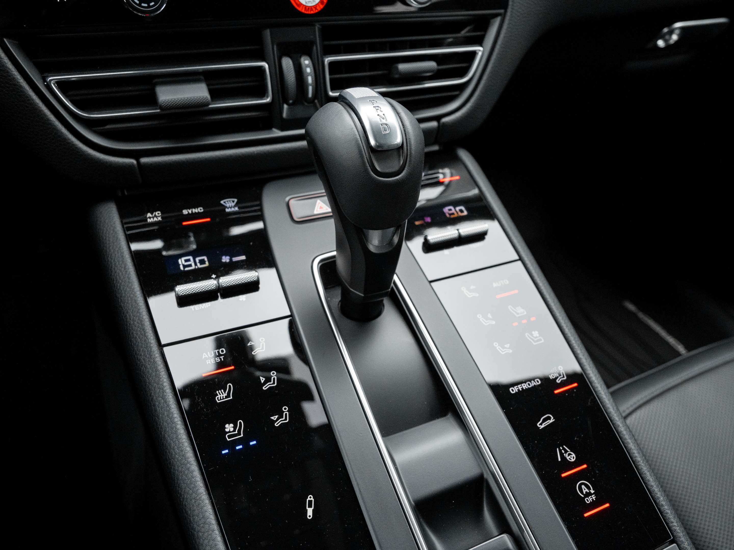 2025 Porsche Macan S | Winter Tire Package Included | 375 HP thumb 24