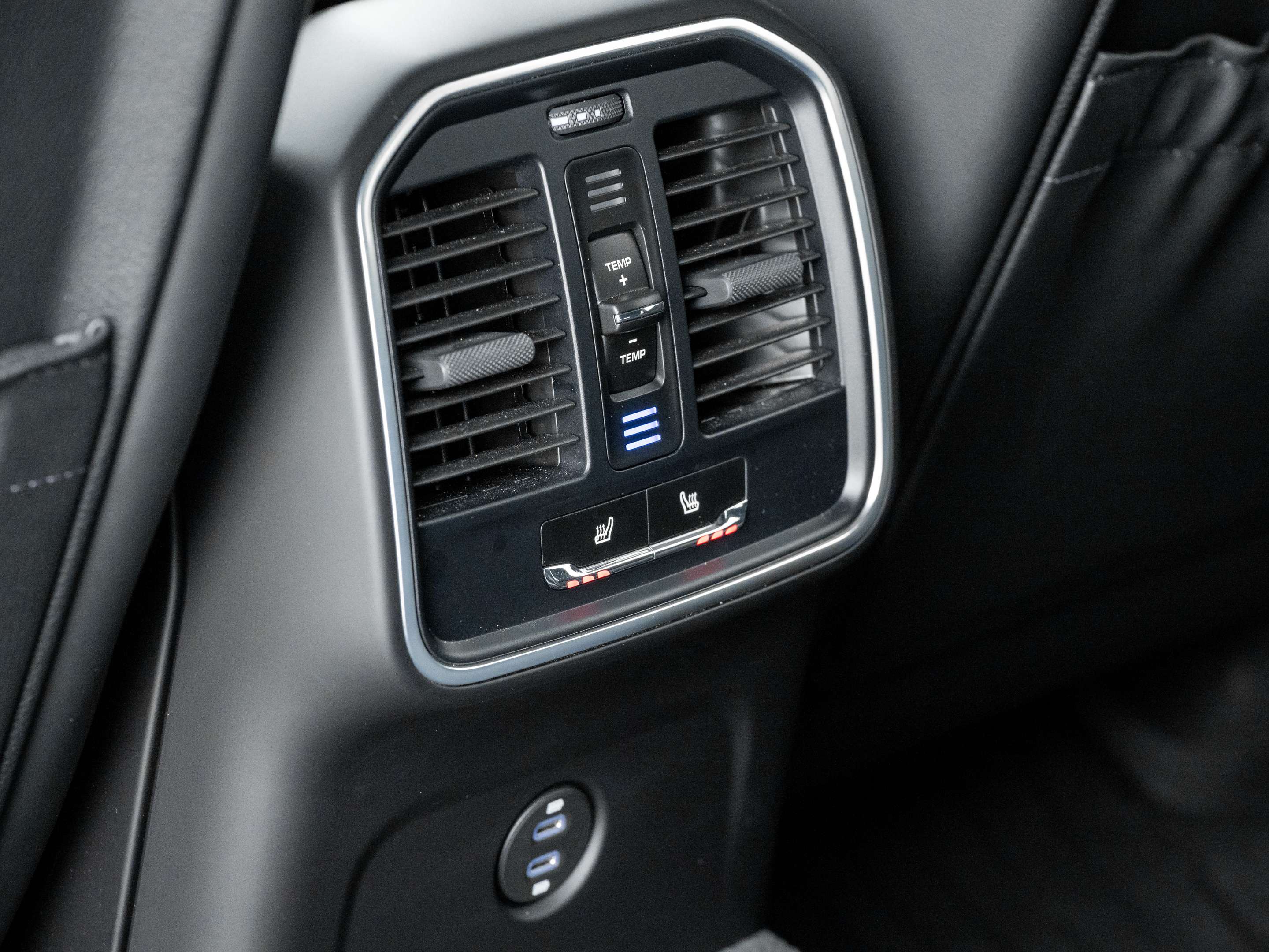 2025 Porsche Macan S | Winter Tire Package Included | 375 HP thumb 33
