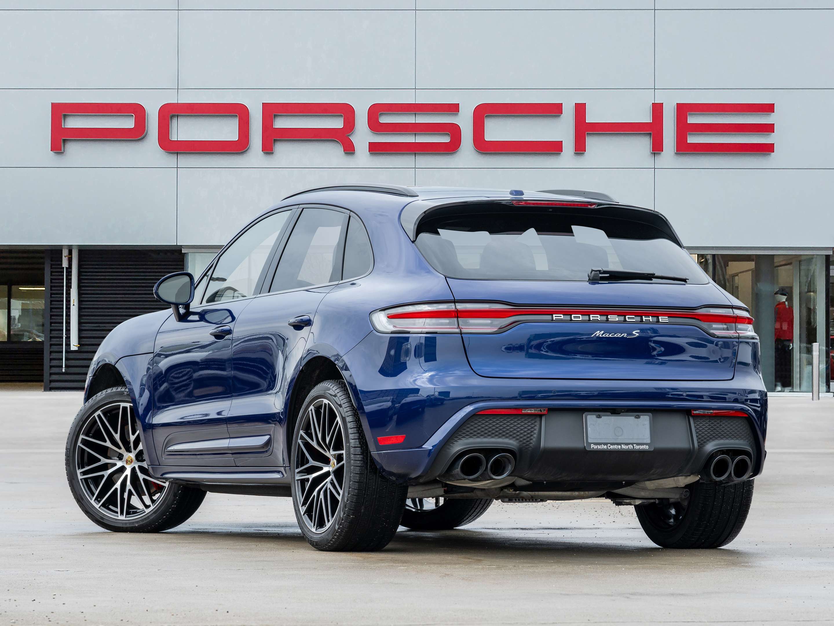 2025 Porsche Macan S | Winter Tire Package Included | 375 HP alt 3