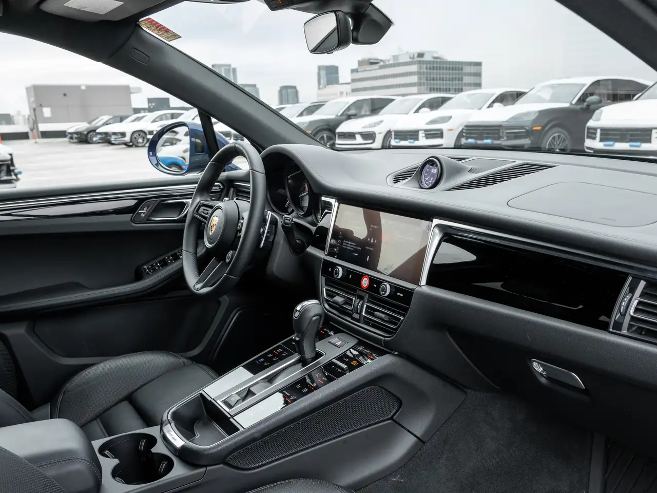 Porsche Macan снимка Porsche Macan