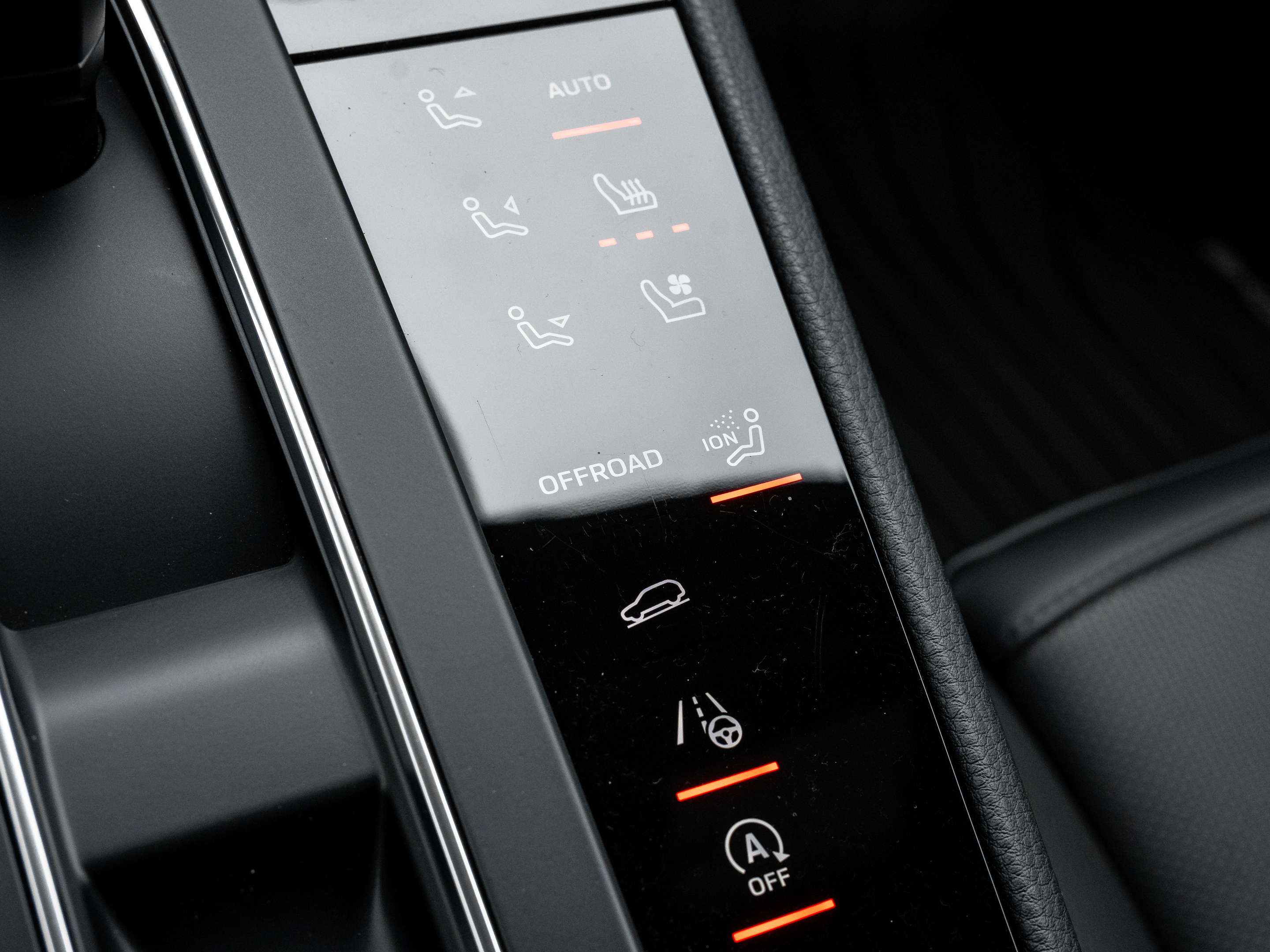 2025 Porsche Macan S | Winter Tire Package Included | 375 HP thumb 26