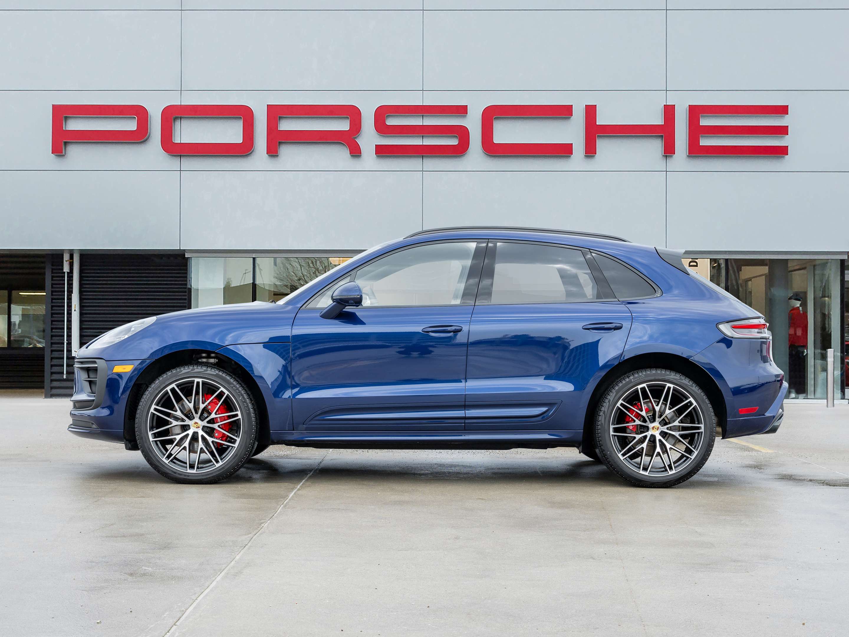 2025 Porsche Macan S | Winter Tire Package Included | 375 HP alt 2