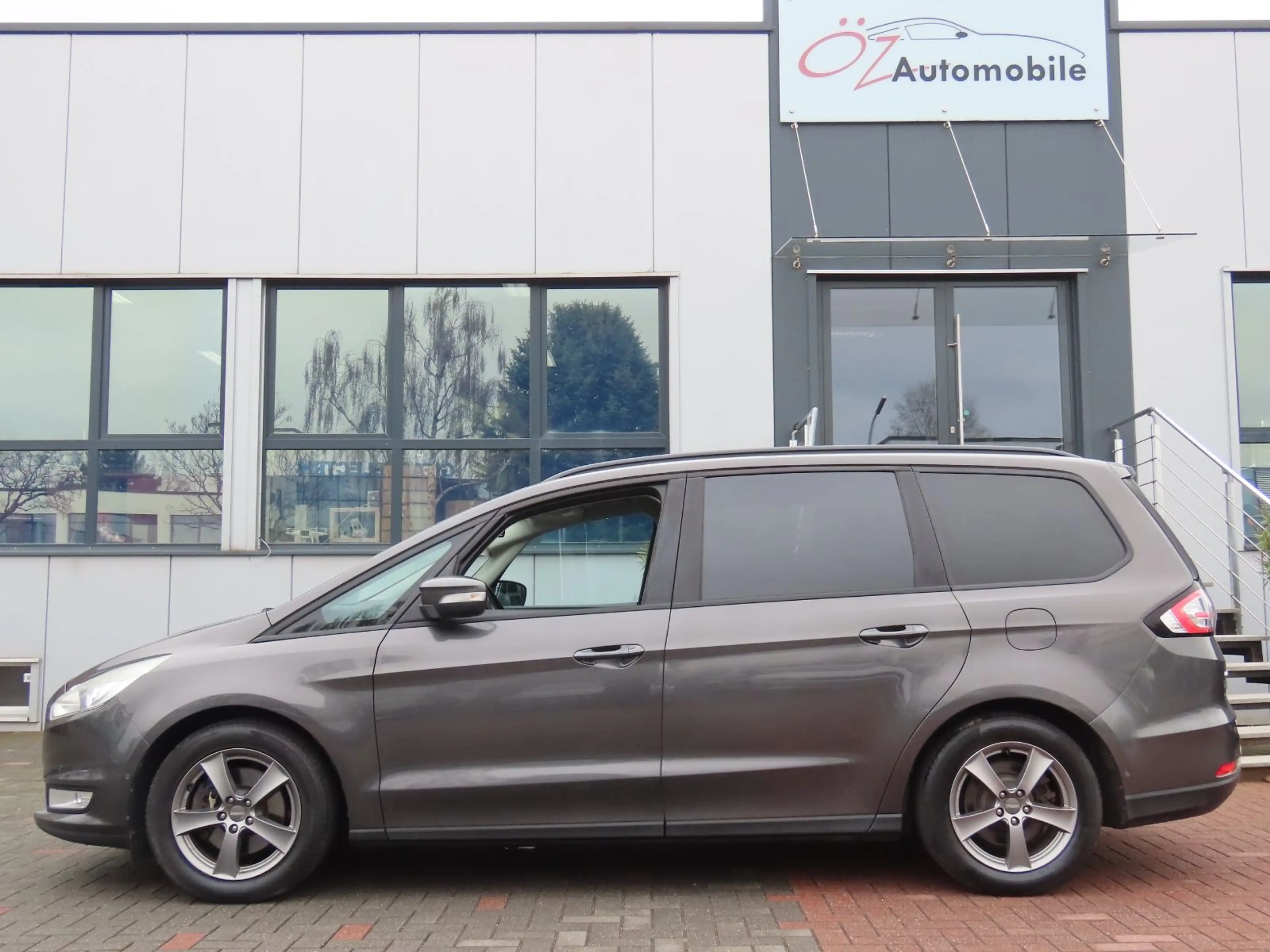 Ford Galaxy 2.0 TDCi Autom. Sitzh. 7 Sitze Klimaauto. — photo 12