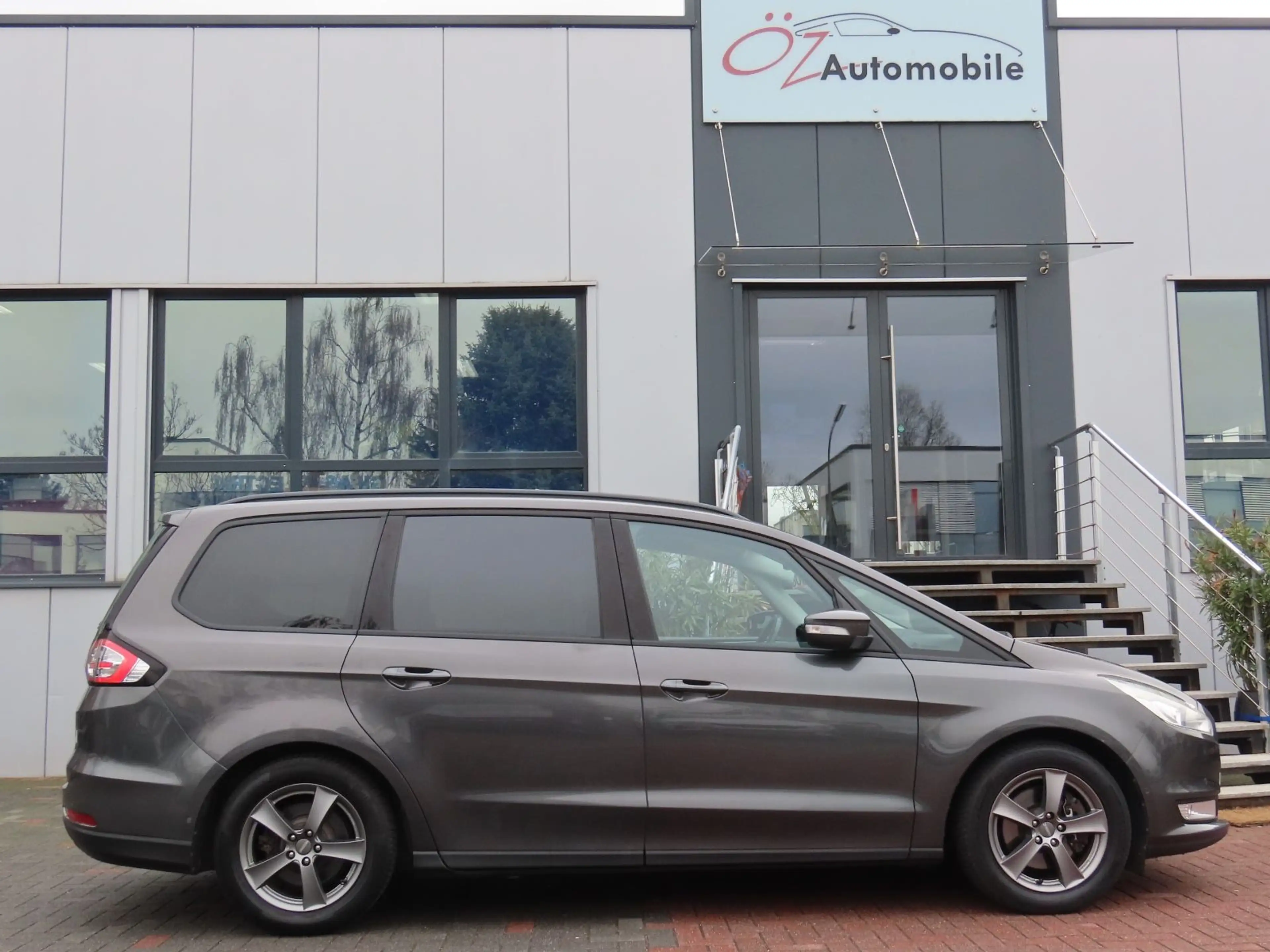 Ford Galaxy 2.0 TDCi Autom. Sitzh. 7 Sitze Klimaauto. — photo 11