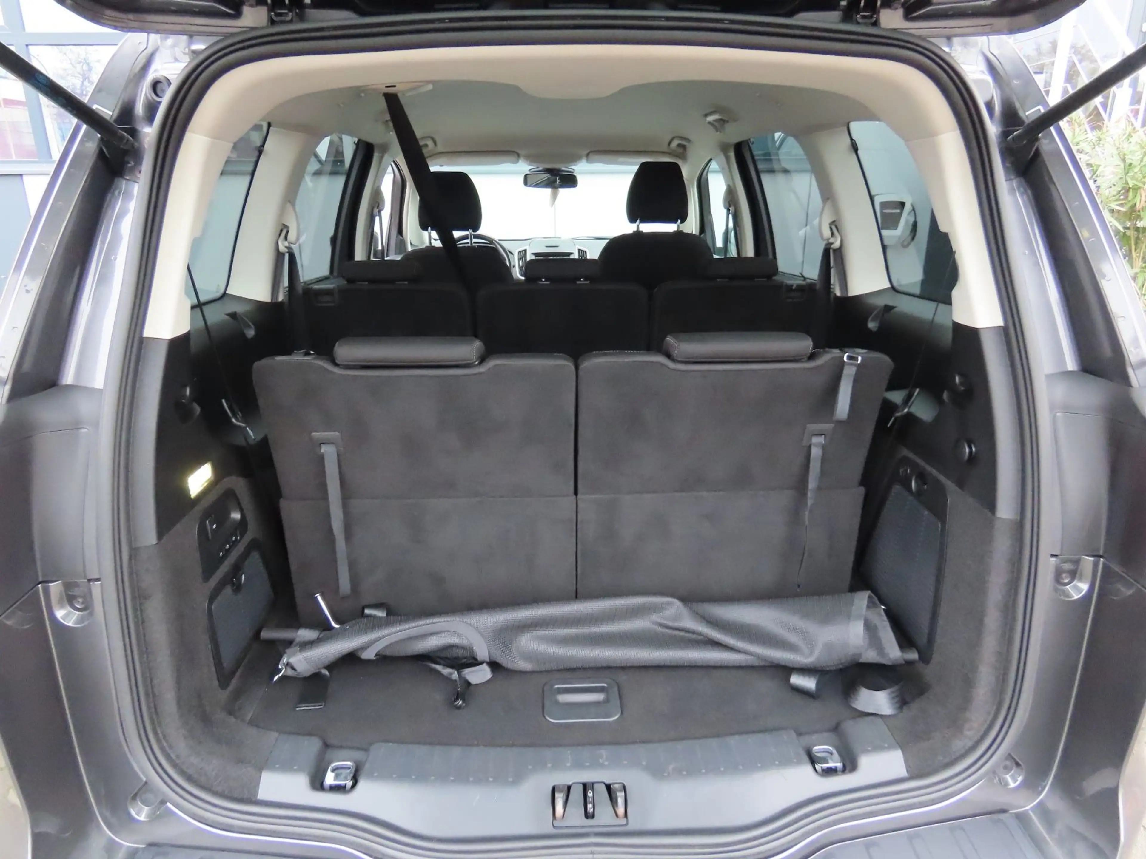 Ford Galaxy 2.0 TDCi Autom. Sitzh. 7 Sitze Klimaauto. — photo 8