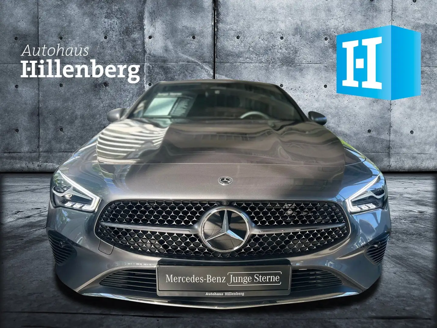 Mercedes-Benz CLA 200 Progressive Line Advanced Grey - 2