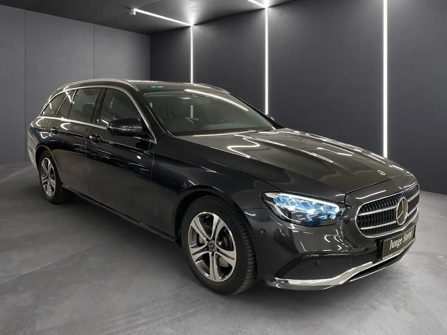 Mercedes-Benz E 220 T d 4M*DISTRONIC*AHK*LED*MBUX*Widescreen* Grau - 2