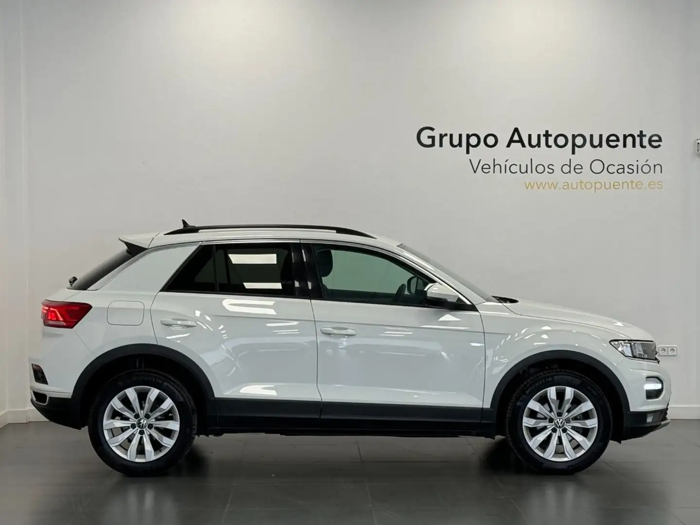 Volkswagen T-Roc ADVANCE Wit - 2