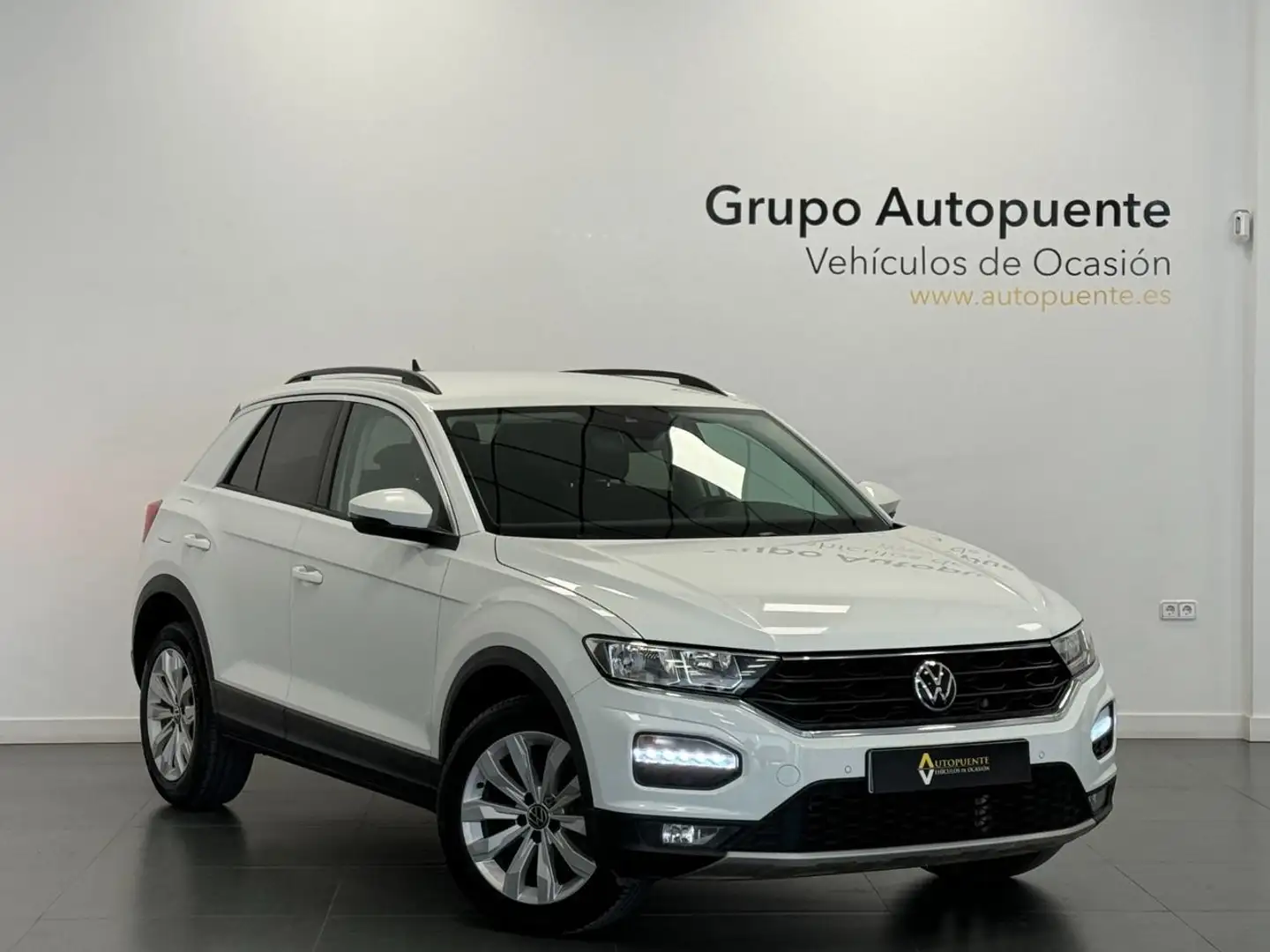 Volkswagen T-Roc ADVANCE Wit - 1