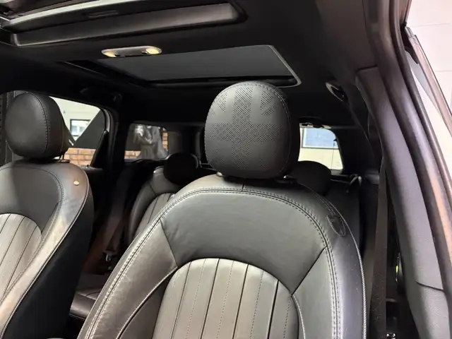 MINI Countryman view 8