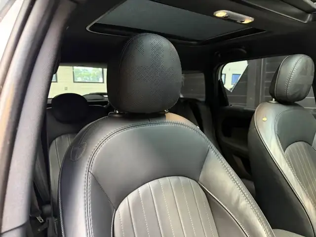 MINI Countryman view 13