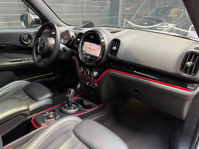 MINI Countryman view 14