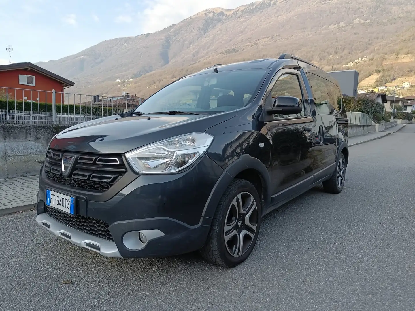 Dacia Dokker Dokker 2017 Stepway Stepway 1.5 blue dci s - 1