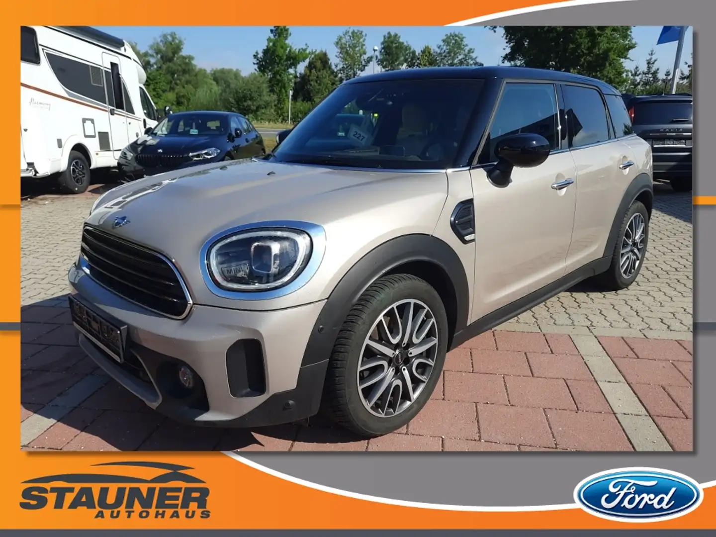 MINI Cooper Countryman Cooper Yours Trim Countryman Pano HUD LED PDC Grijs - 1