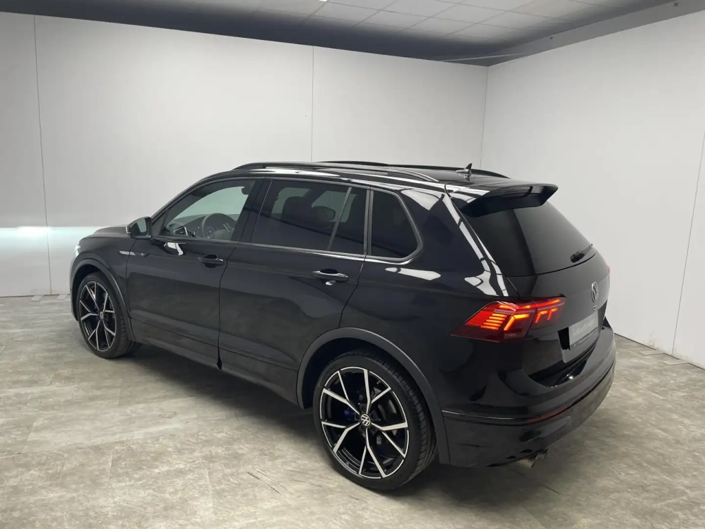 Volkswagen Tiguan R 2.0 TSI DSG 4Motion Akrapovic+Panorama Klima Schwarz - 2