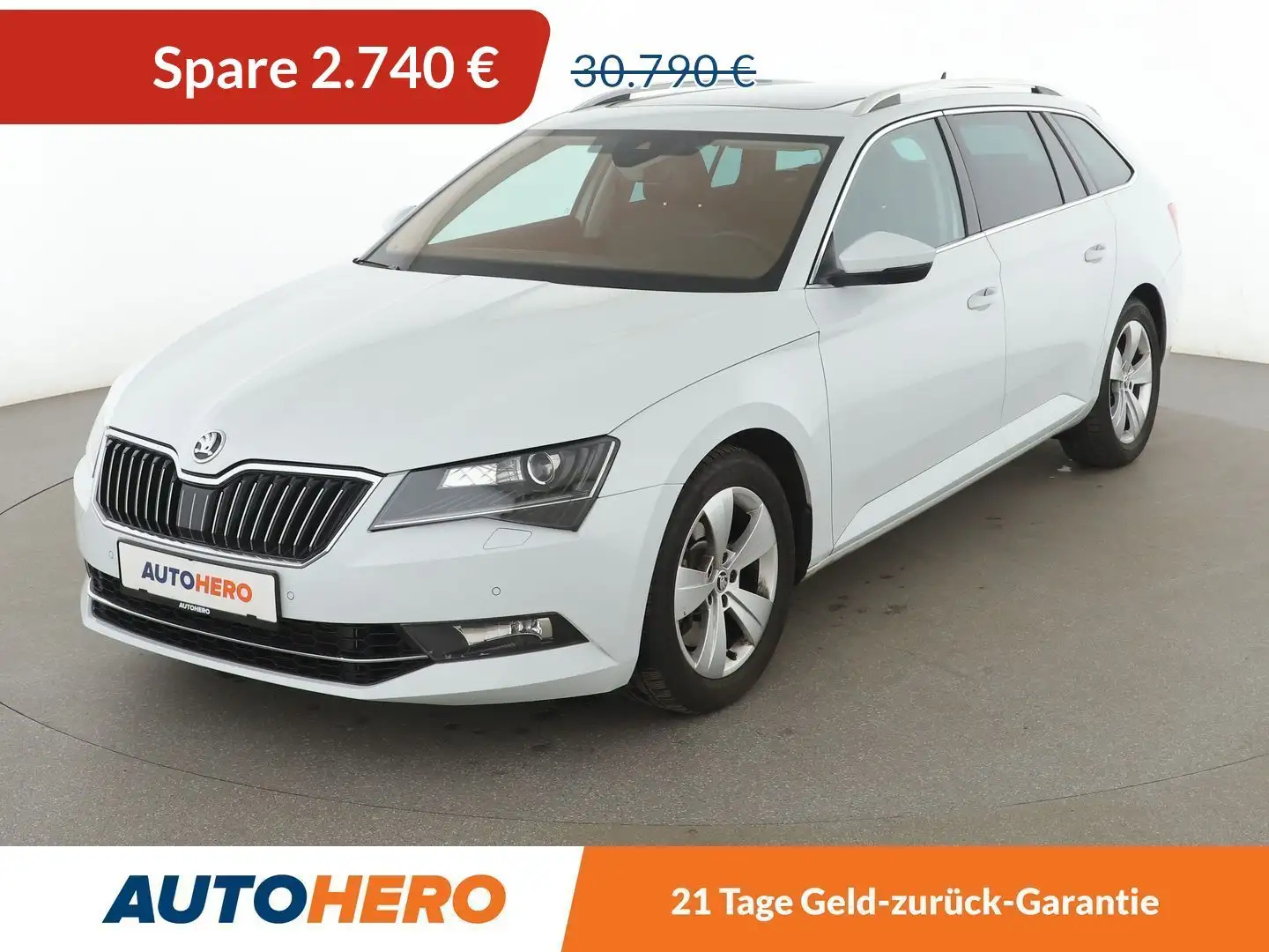 Skoda Superb 2.0 TSI Laurin & Klement 4x4 Aut.*CAM*PANO*ACC* Weiß - 1