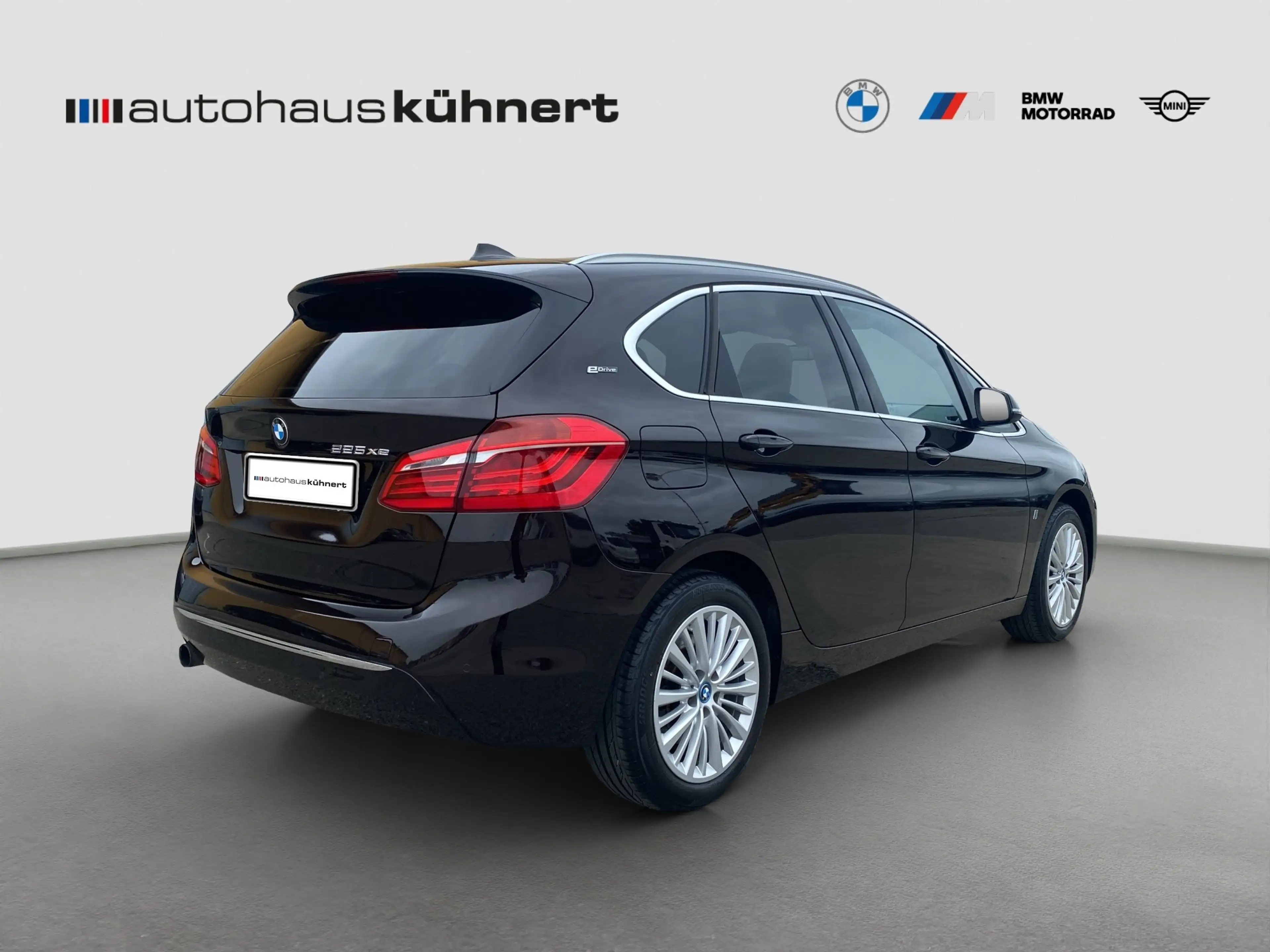 BMW 225 225xe Active Tourer Luxury Line LED ACC Pano RFK — photo 7