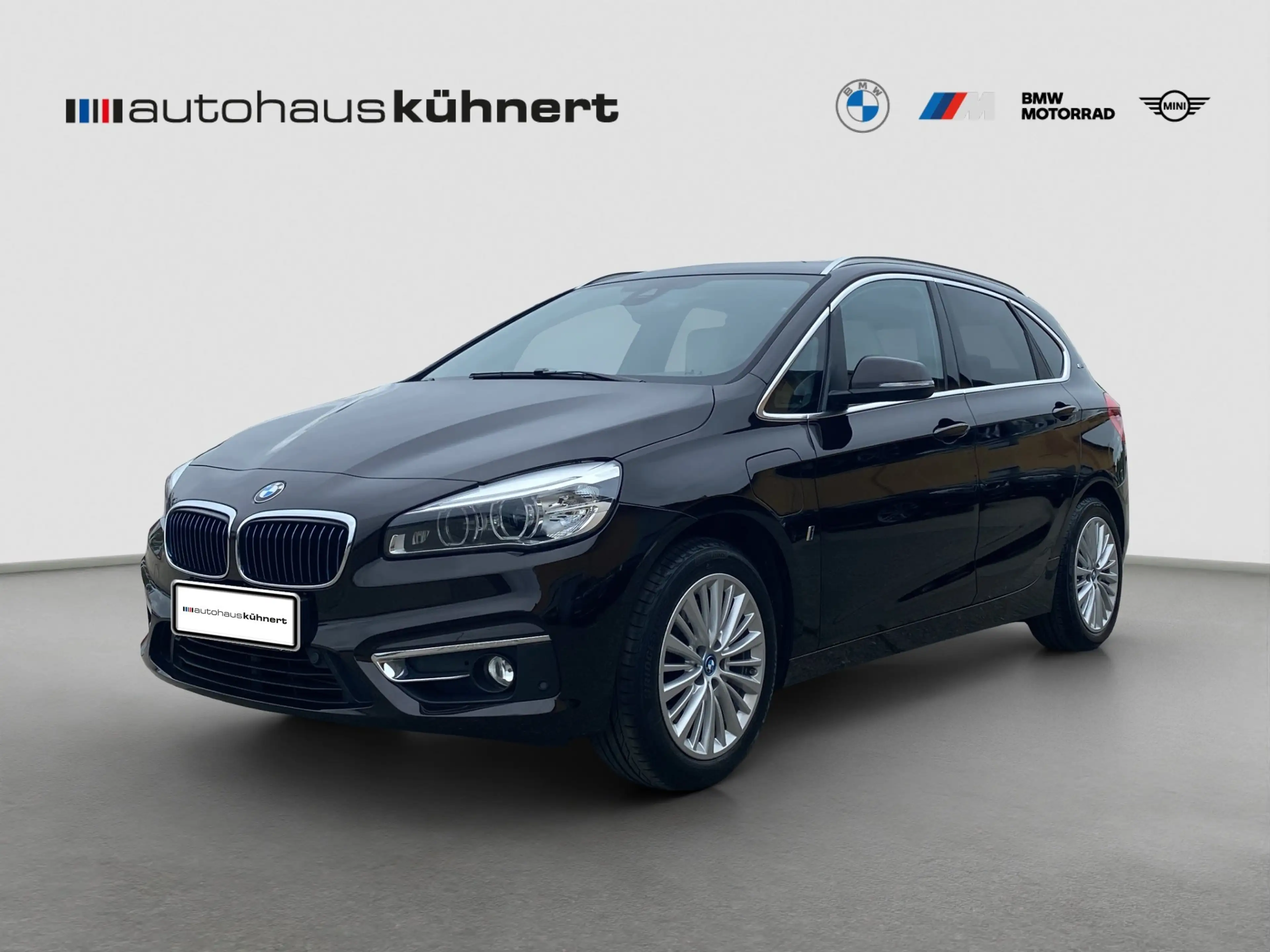 BMW 225 225xe Active Tourer Luxury Line LED ACC Pano RFK — photo 2