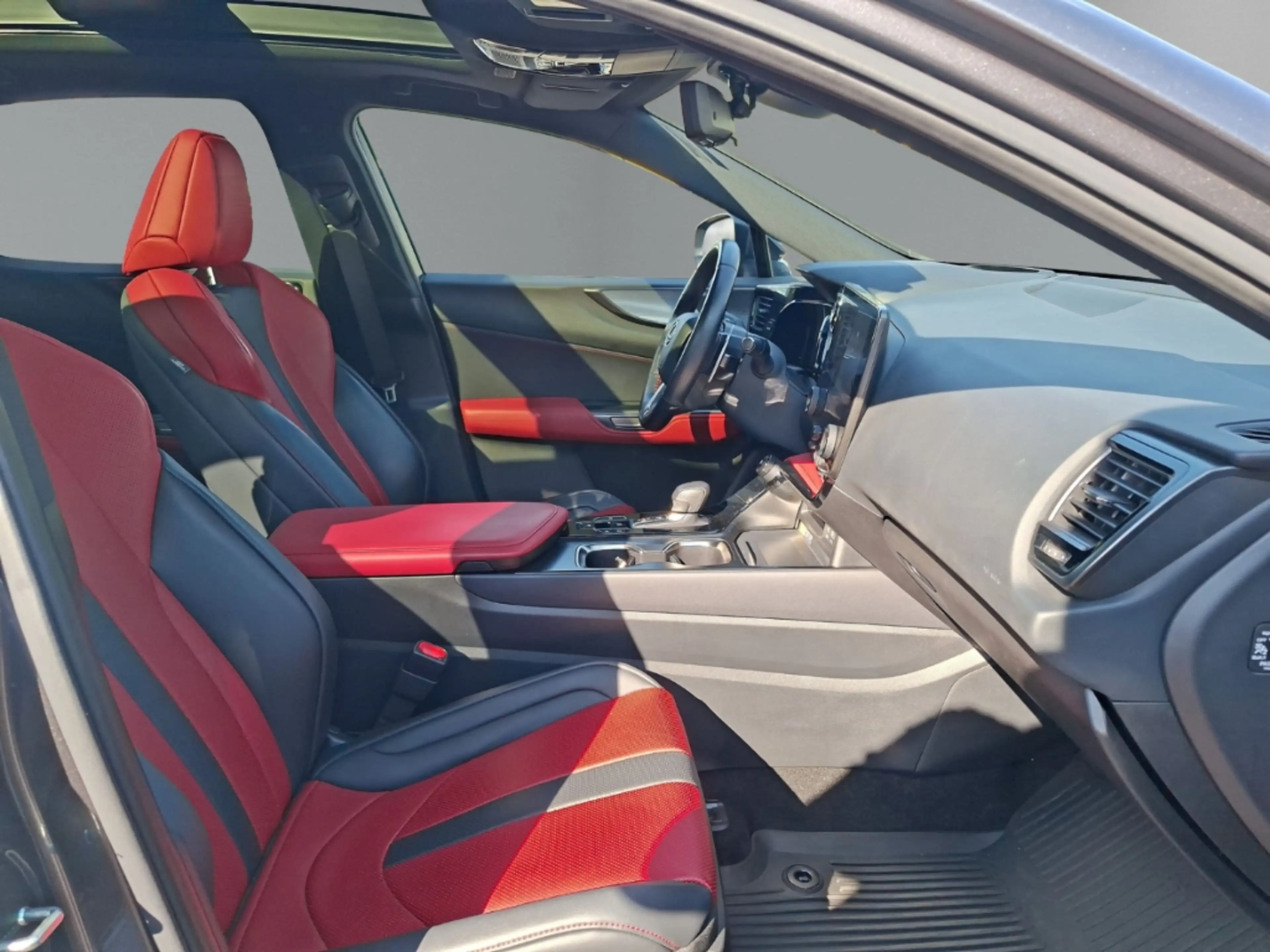 Lexus NX 350h E-FOUR F SPORT AHK HUD Sportpaket AD AHK-abnehmbar — photo 12
