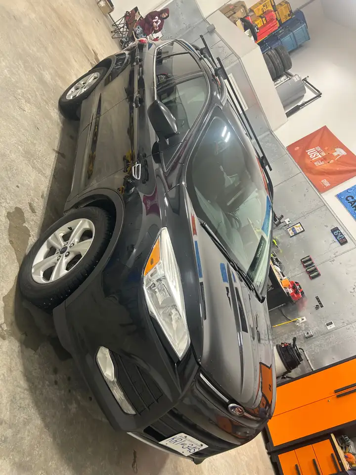 Ford Escape снимка Ford Escape