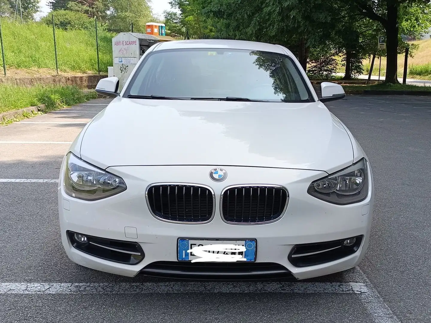 BMW 116 Serie 1 F/20-21 2011 116d 5p Urban Bianco - 1