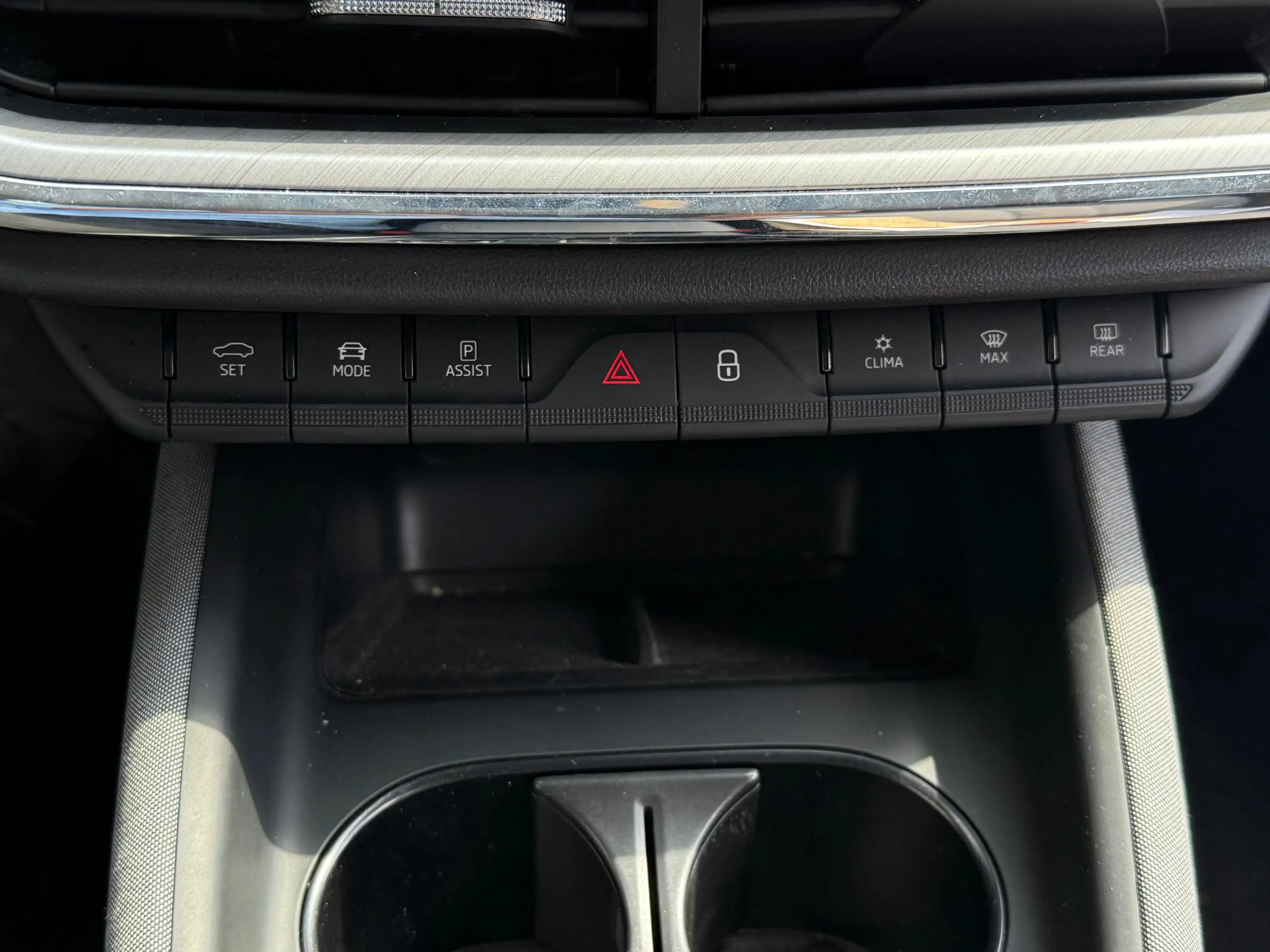 Skoda Enyaq 80 Loft CCS+WÄPU+NAV+SHZ+KAM+ACC+AMBI+CARP — photo 10
