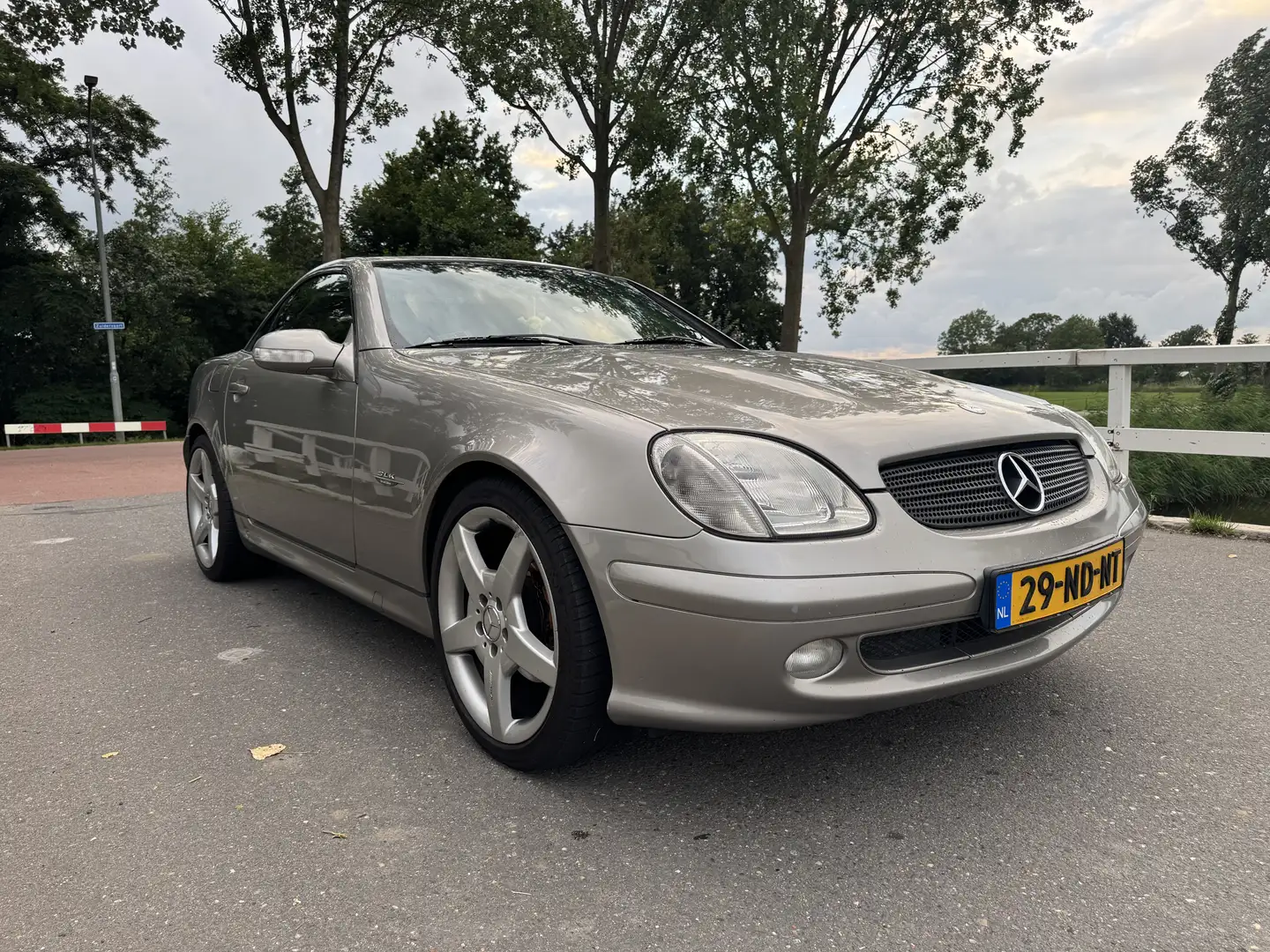Mercedes-Benz SLK 200 K. Special Edition Gris - 2
