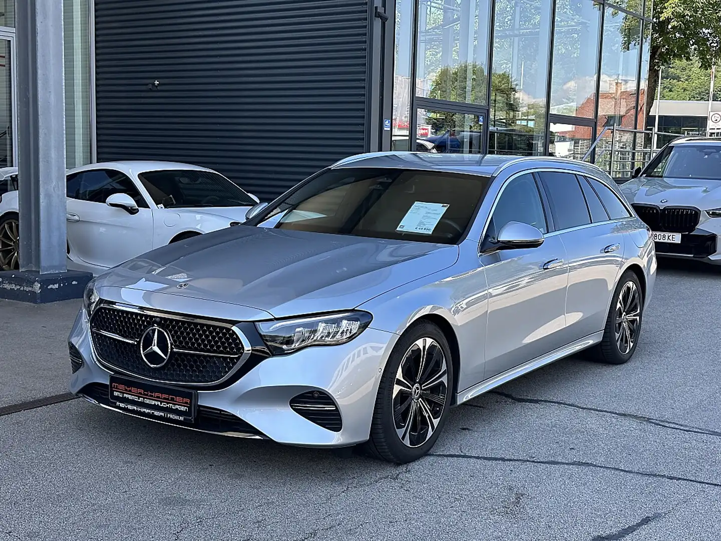 Mercedes-Benz E 300 de T PHEV EQ Tech 4Matic Avantgarde Aut. Silber - 1