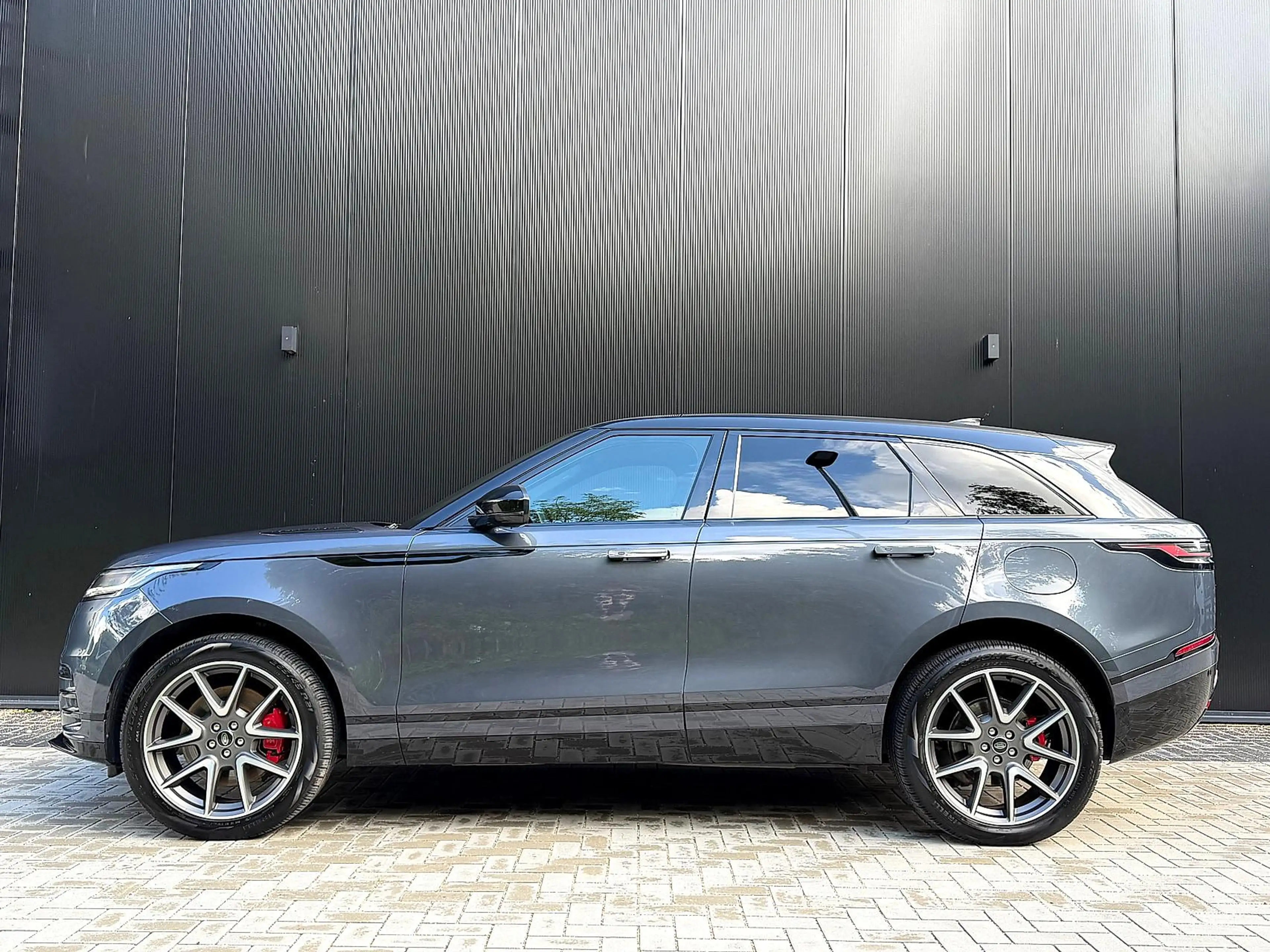 Land Rover Range Rover Velar 2.0 P400e AWD Dynamic HSE PHEV — photo 4