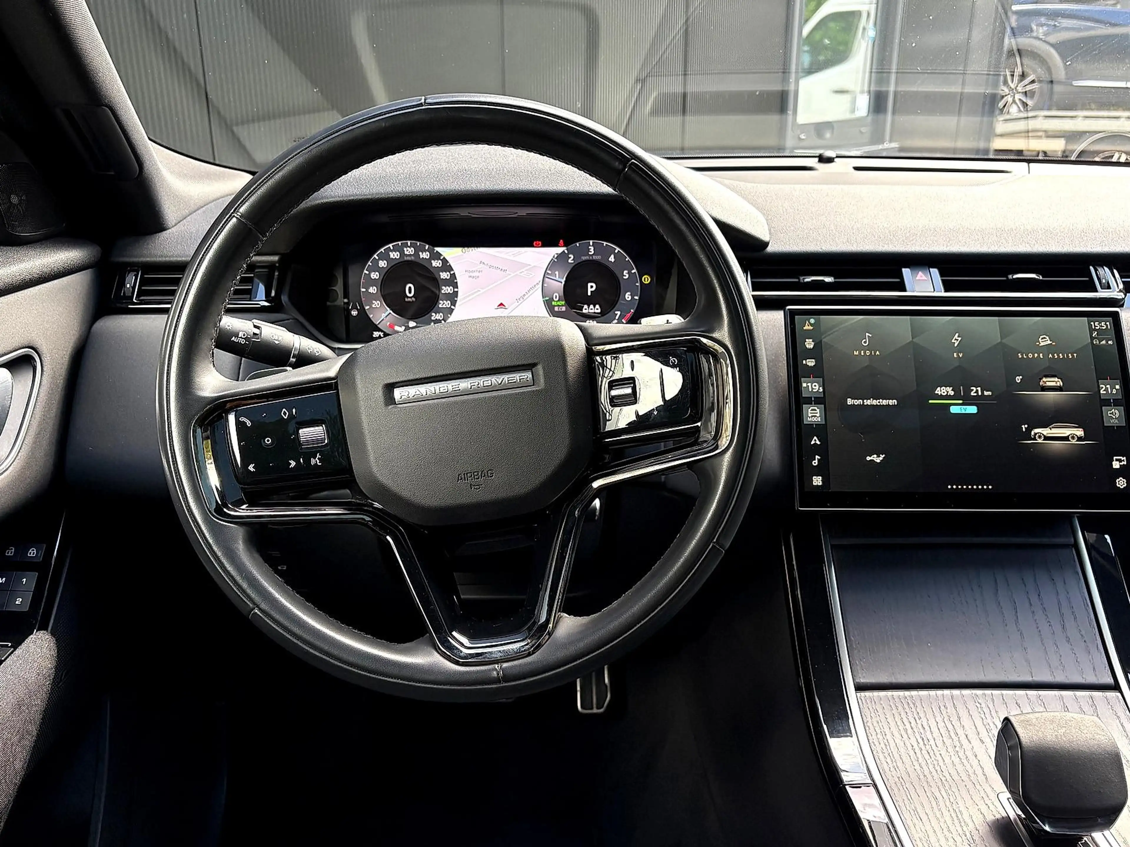 Land Rover Range Rover Velar 2.0 P400e AWD Dynamic HSE PHEV — photo 11
