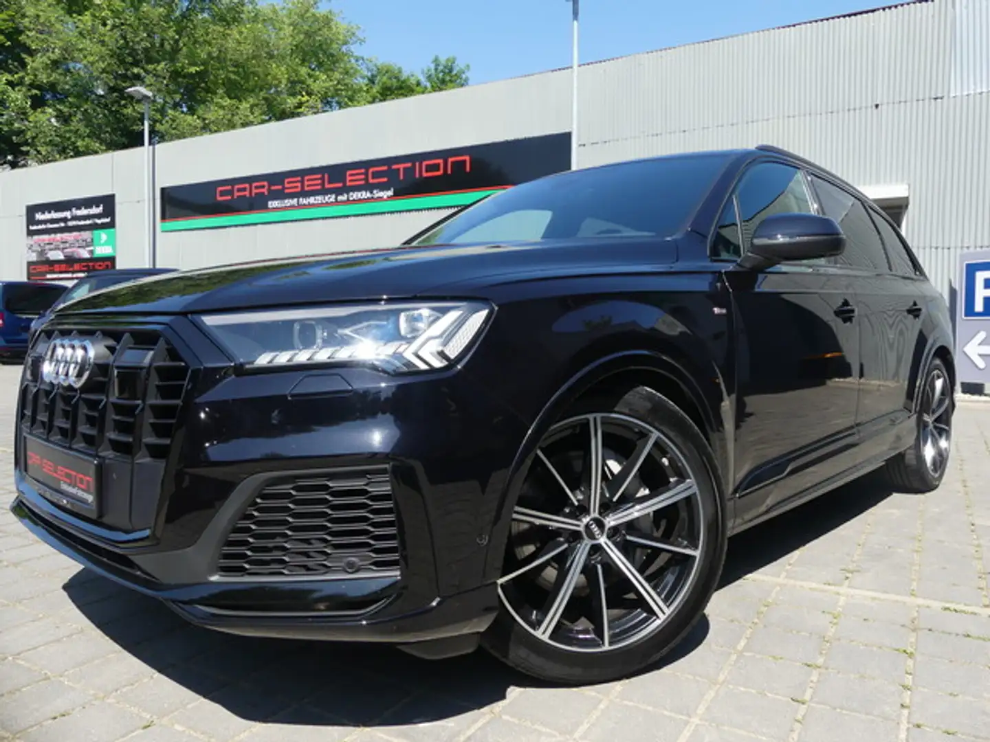 Audi Q7 50 TDI quattro S Line 7SITZER/AHK/AIRSUS/STHZ/360 Schwarz - 2
