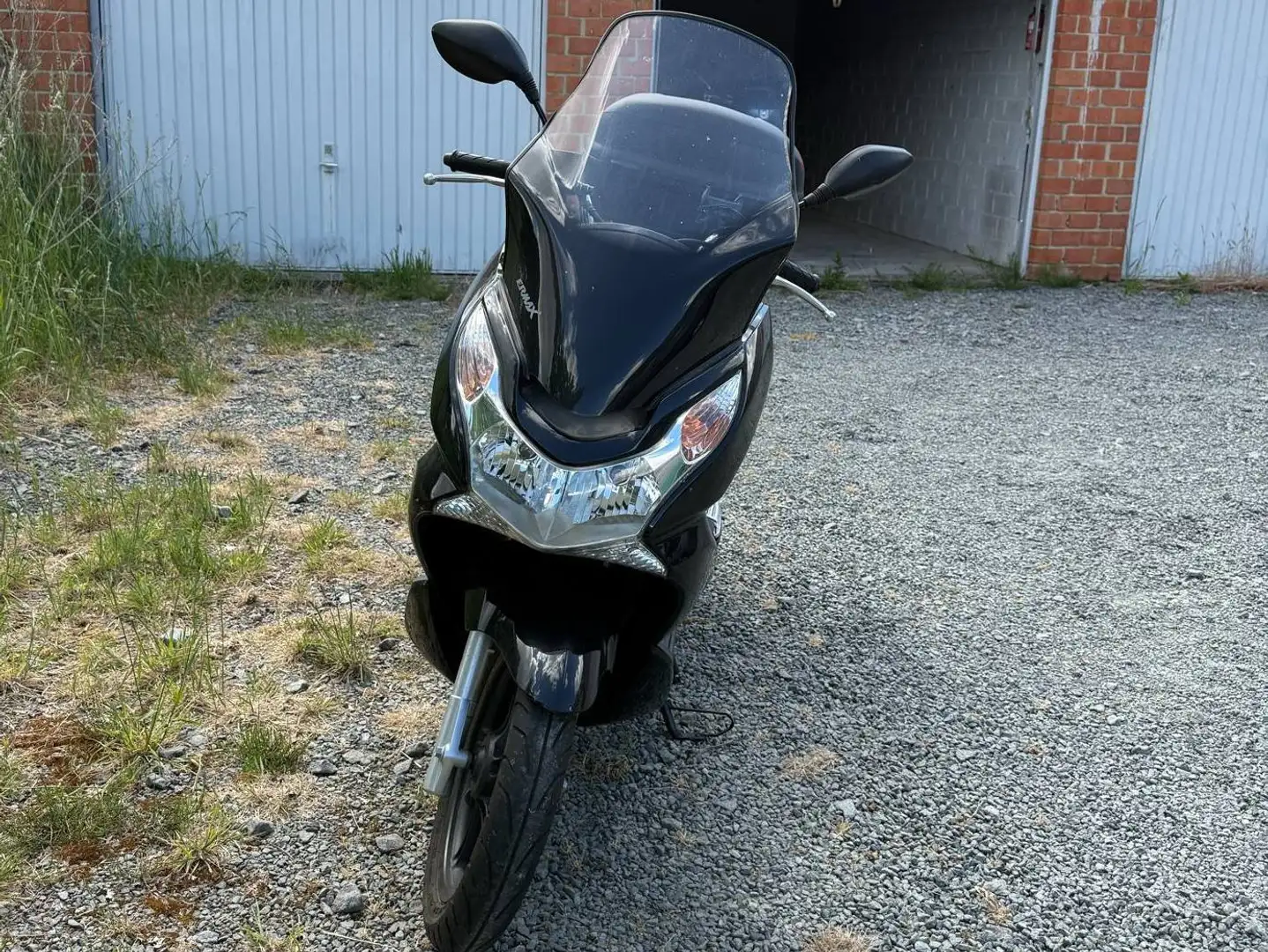 Honda PCX 125 crna - 2