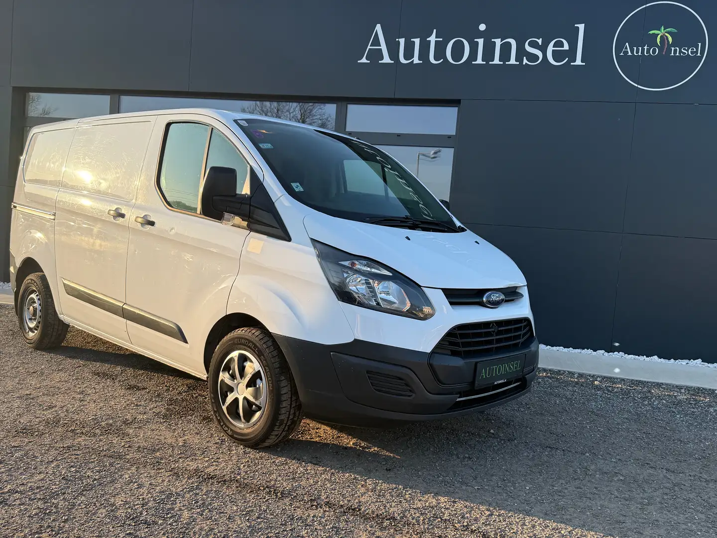 Ford Transit Custom Kasten 2,0 TDCi L1H1 260 Startup Weiß - 1